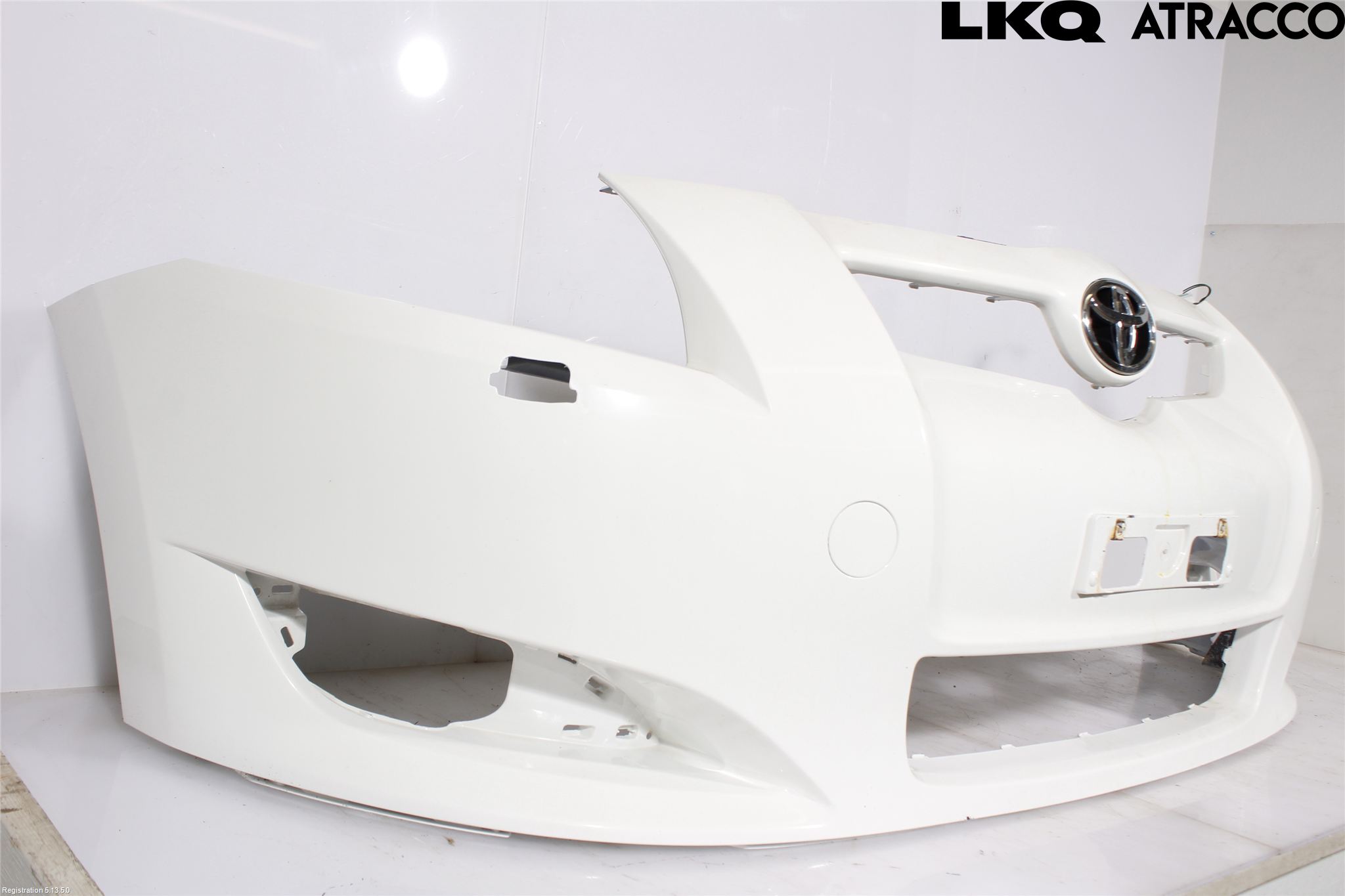 Toyota AURIS 10-12 Støtfanger Foran Plastdeksel