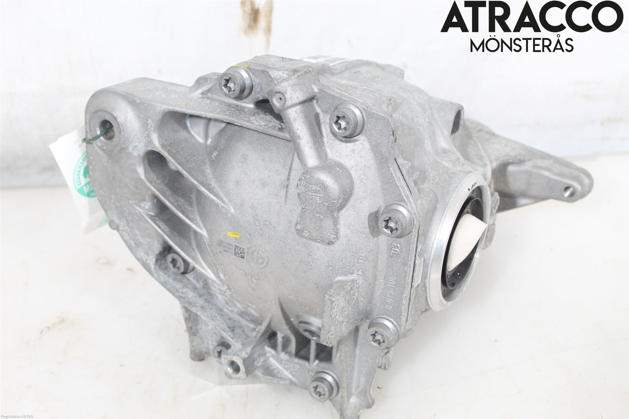 BMW 5 G30/G31/F90 17-23 Bakaksel Kardang Bak -Diff