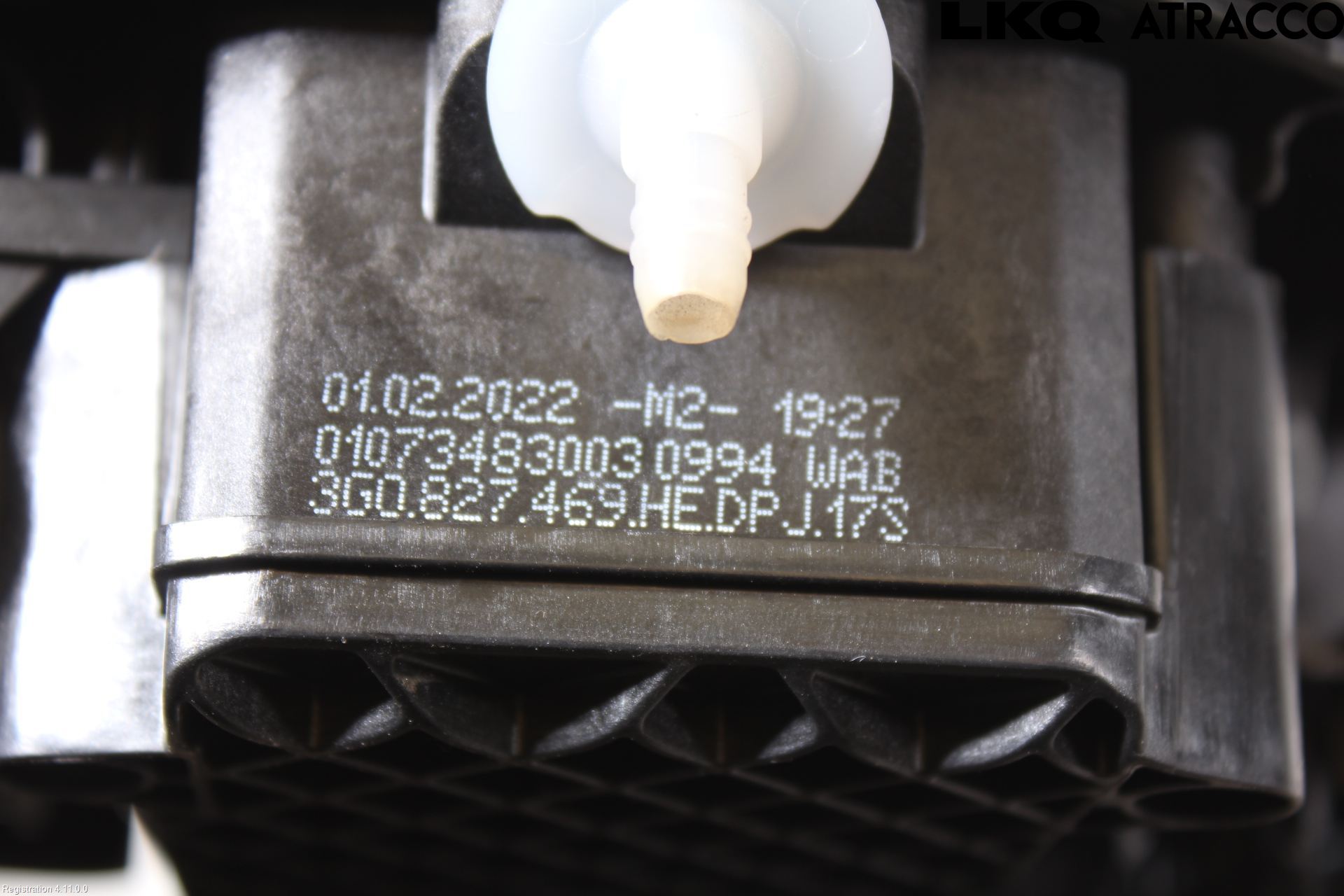 Volkswagen VW PASSAT 20-24 Bakluke Handtak Ytre