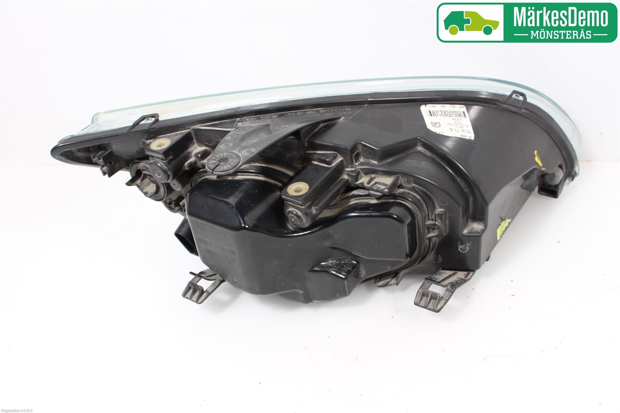 Ford FOCUS     04-07 Frontlykt Venstre