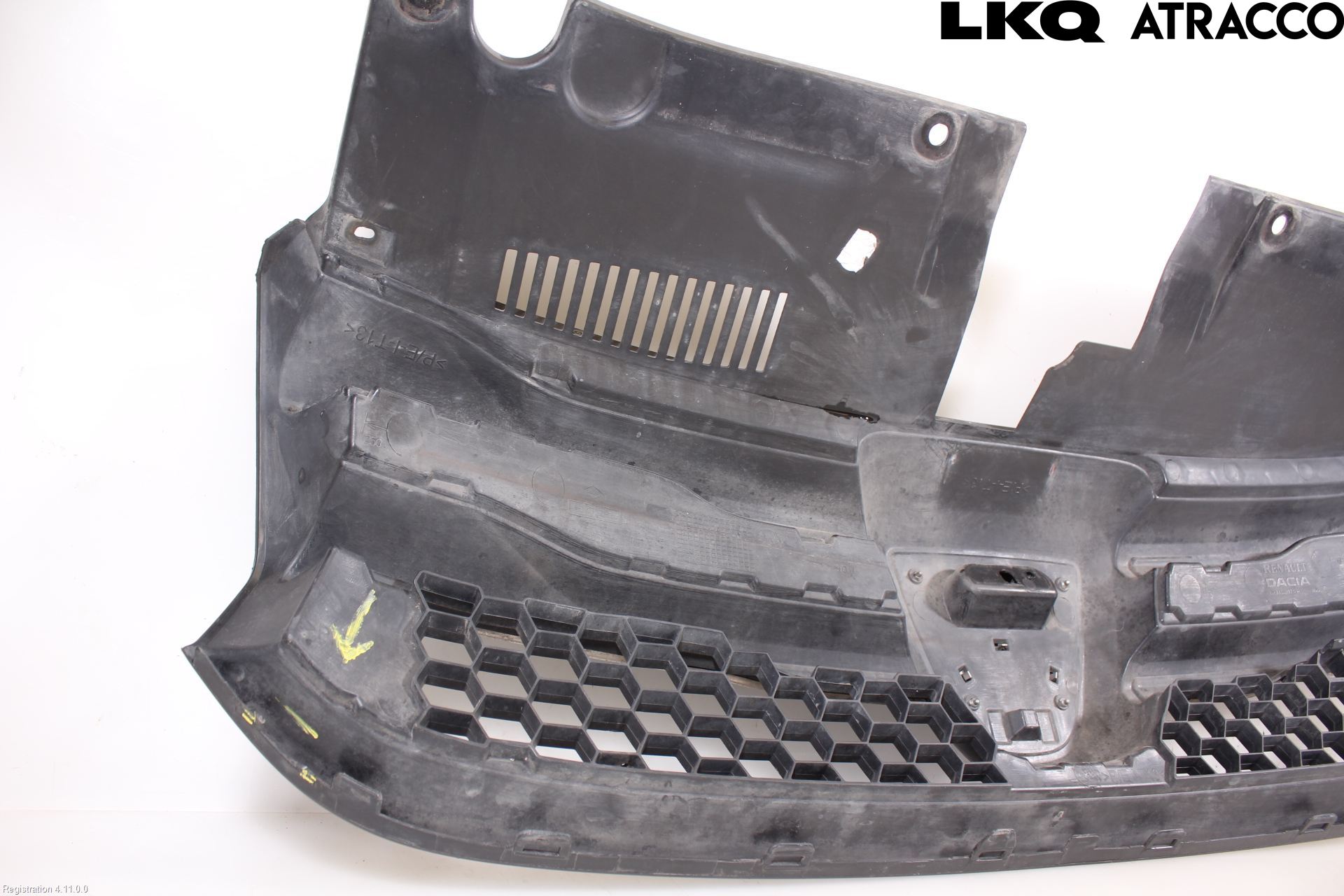 Dacia SANDERO/STEPWAY 13-20 Grill Komplett