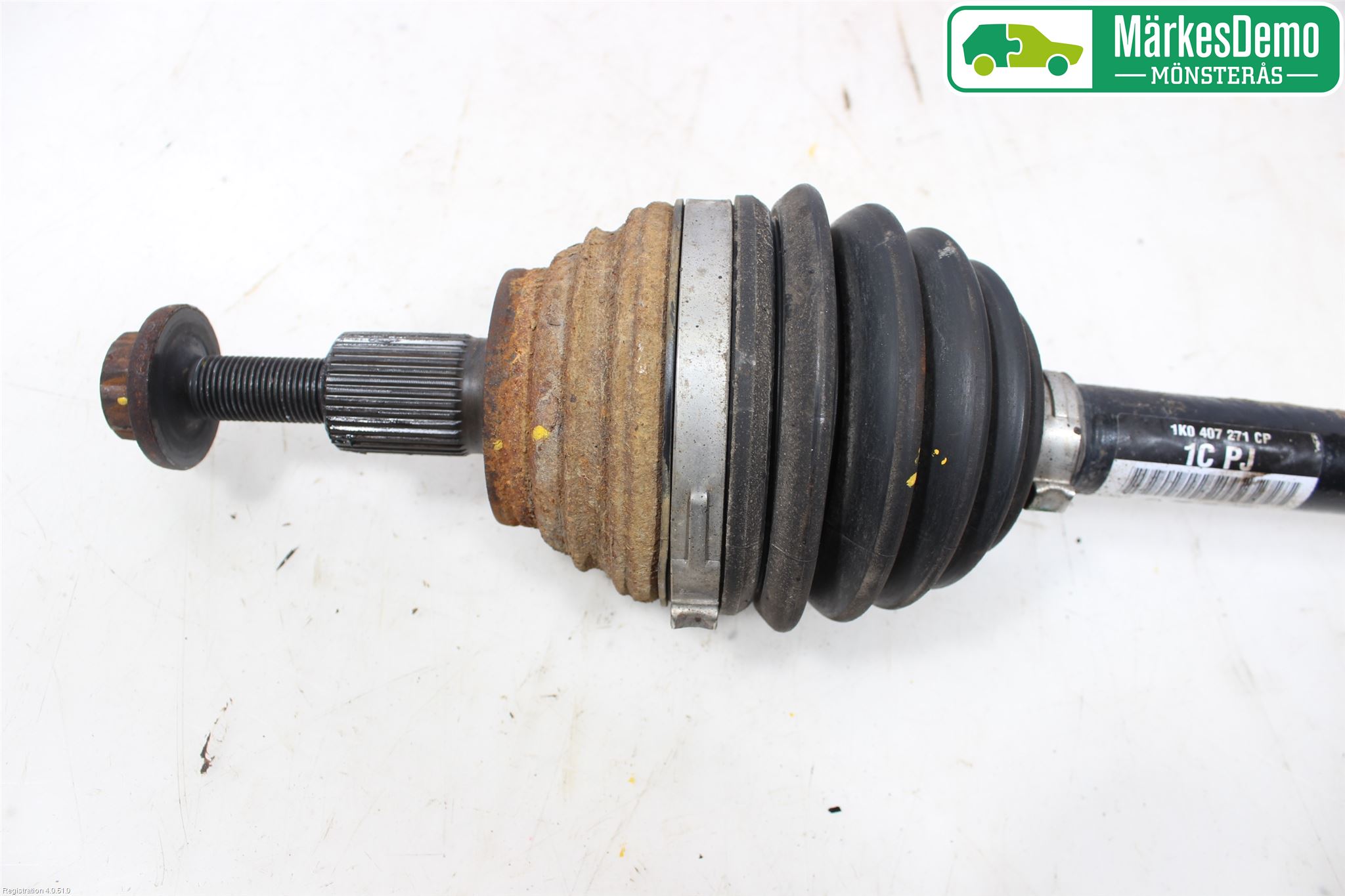 Volkswagen VW GOLF VI 09-13 Drivaksel Foran Kompl Venstre