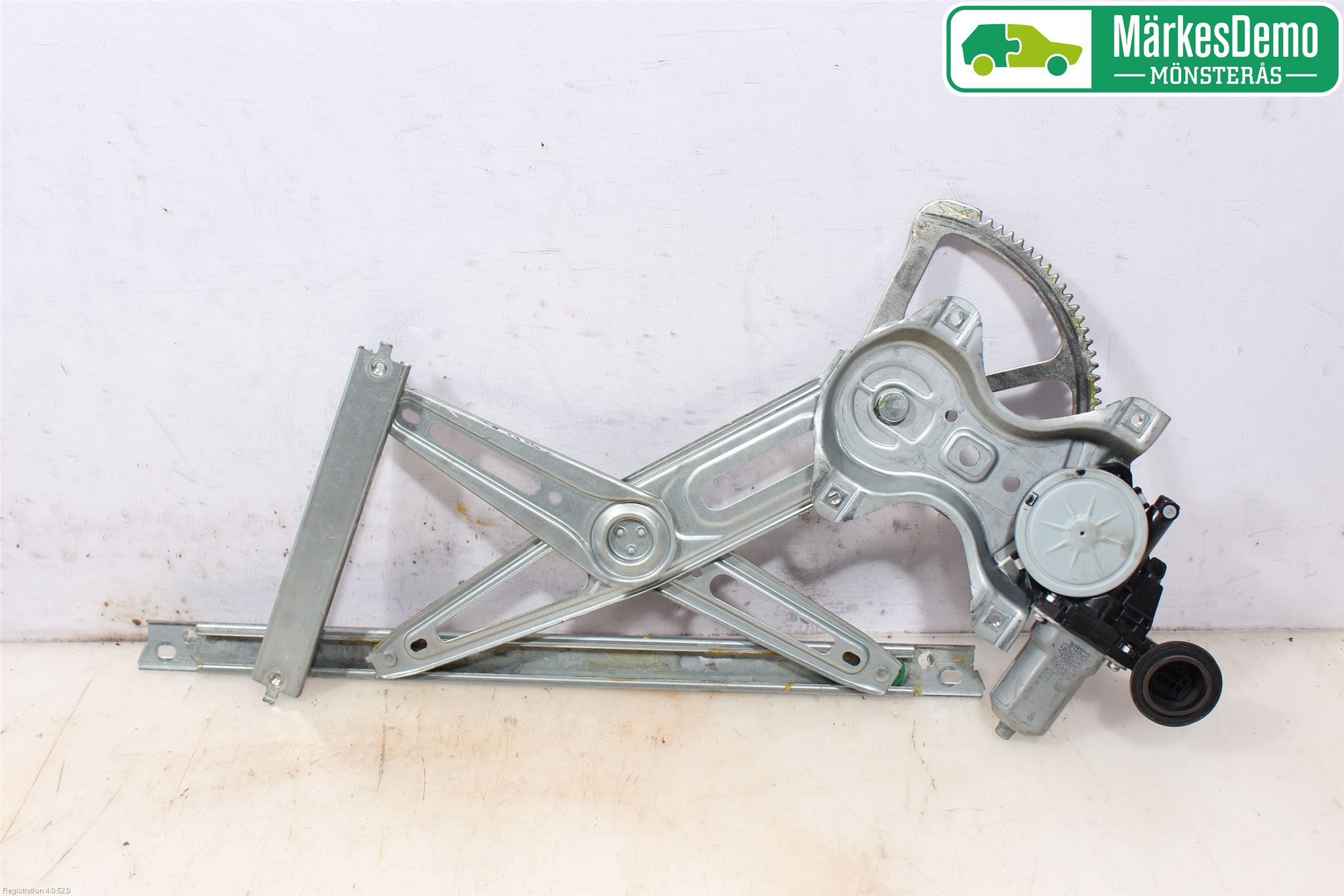 Toyota YARIS XP130 12-14 Vindusheis El Komp