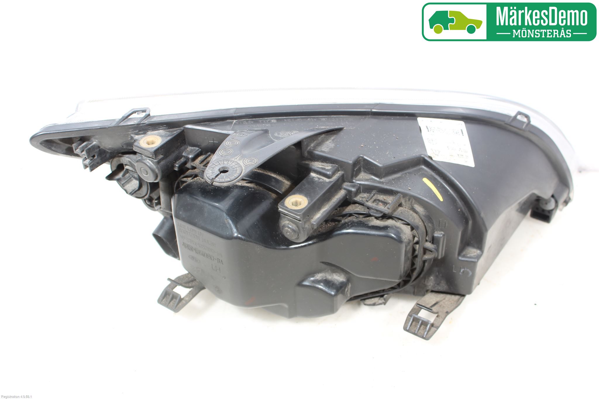 Ford FOCUS     04-07 Frontlykt Venstre