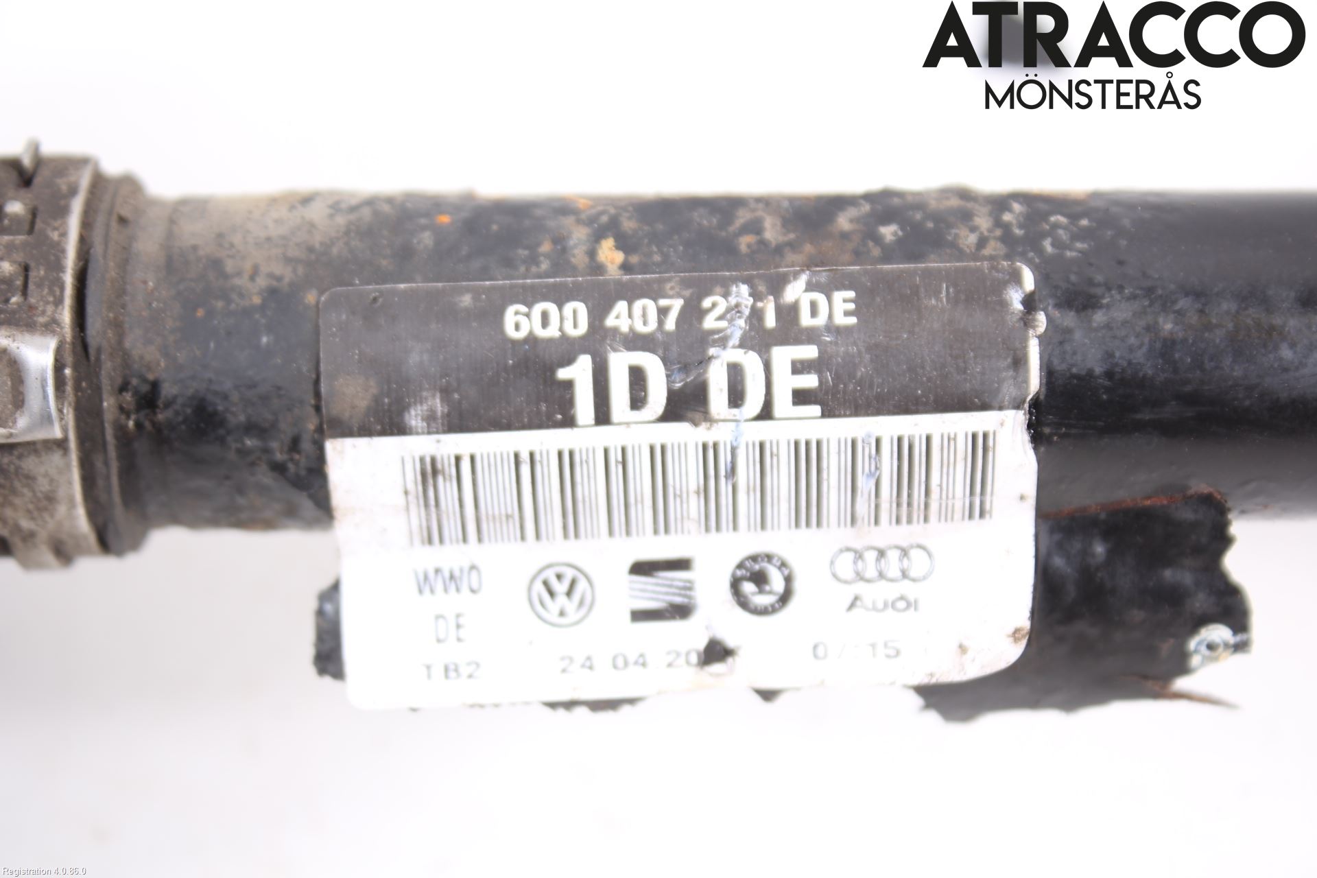 Volkswagen VW POLO 05-09 Drivaksel Foran Kompl Venstre