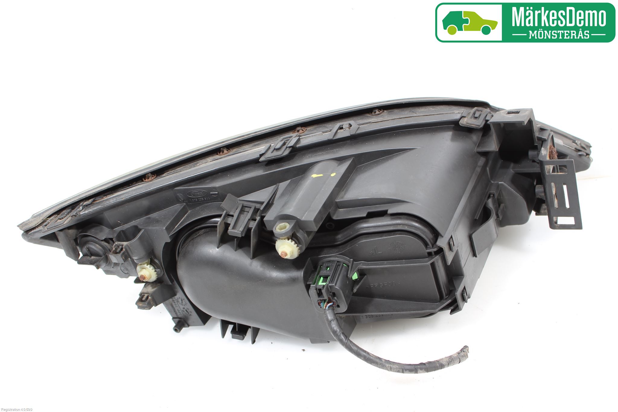 Ford MONDEO     01-06 Frontlykt Venstre