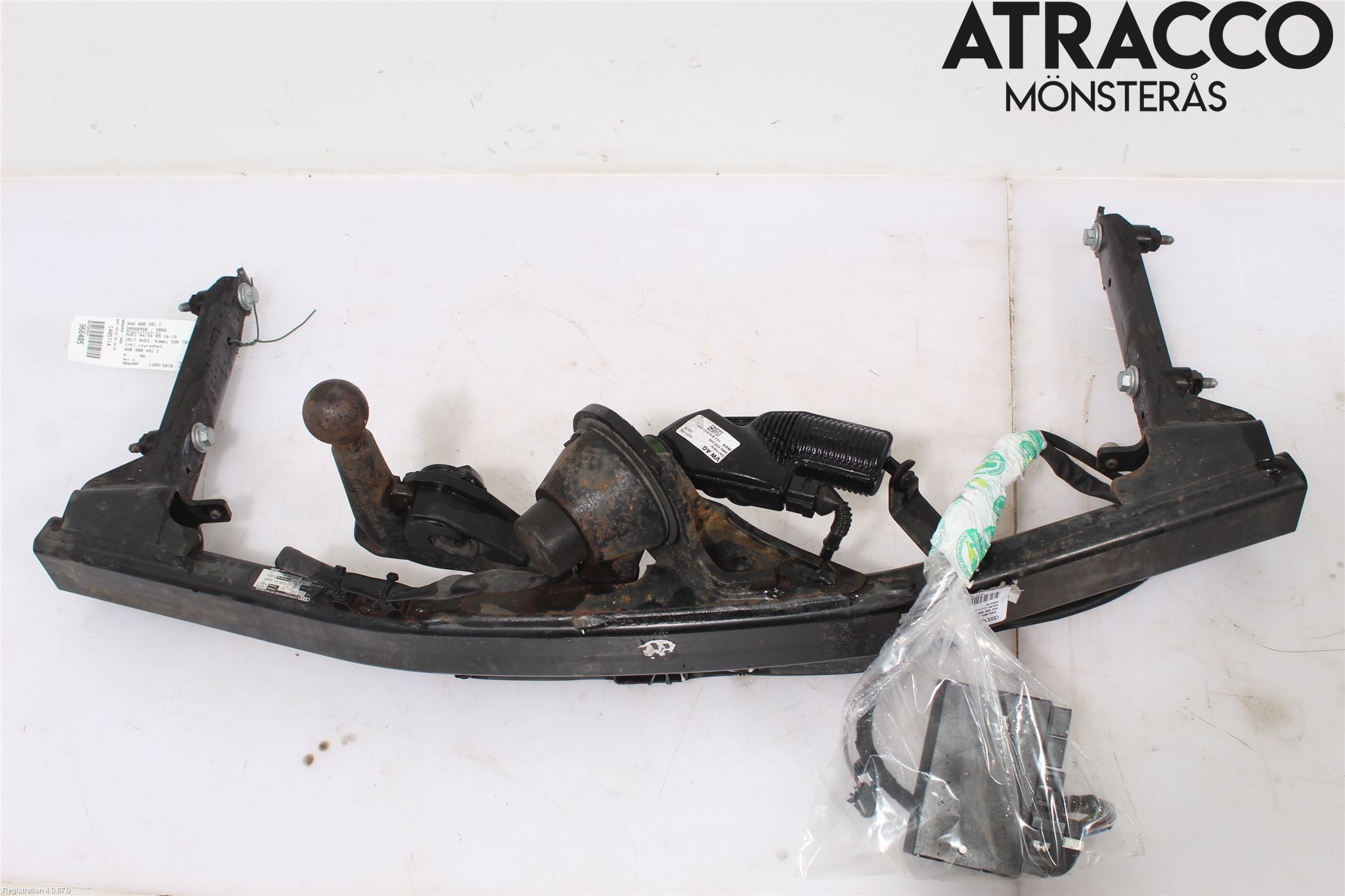 Audi A4/S4 B9 16-19 Tilhengerfeste