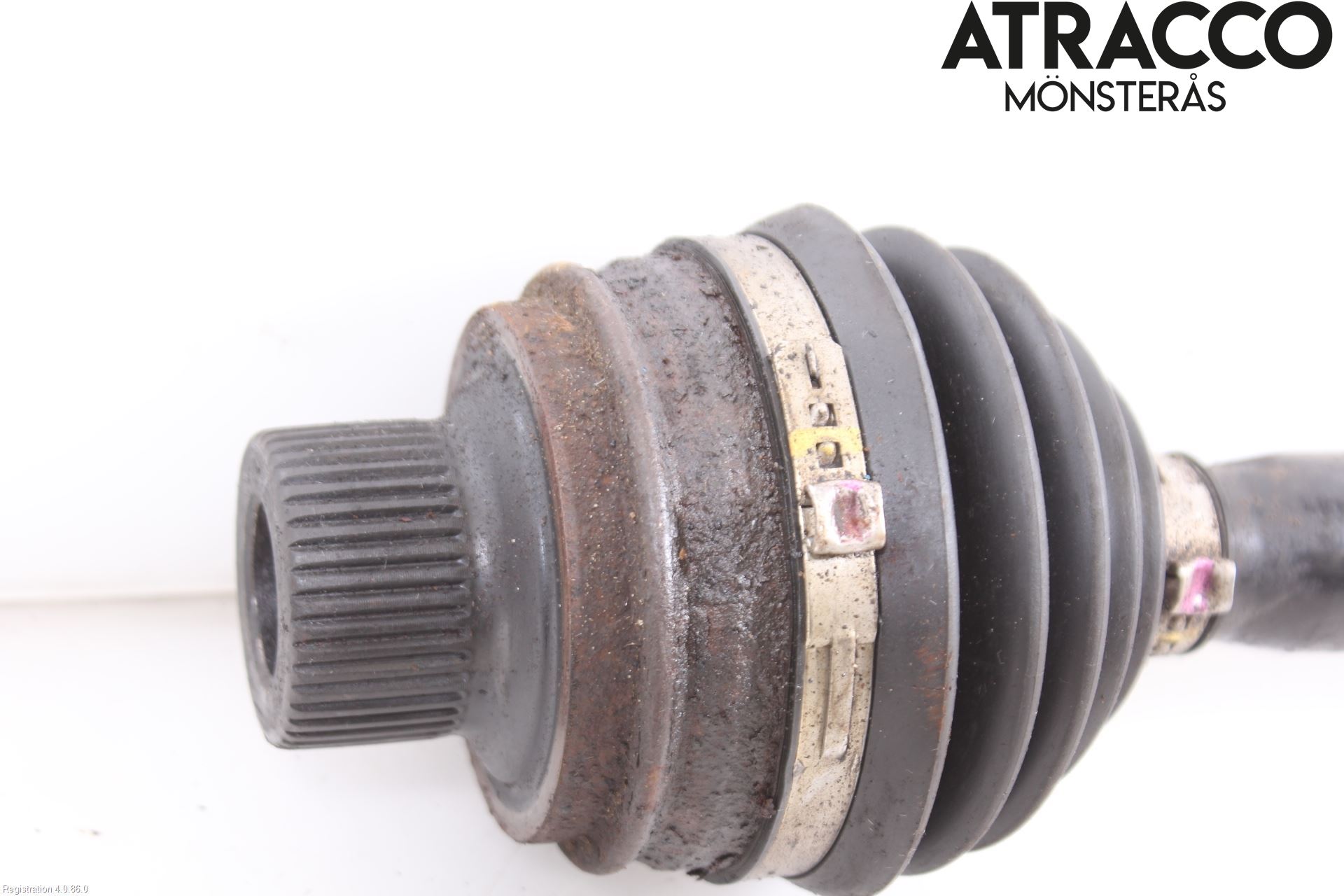 Audi A4/S4 08-11 Drivaksel Foran Kompl Venstre