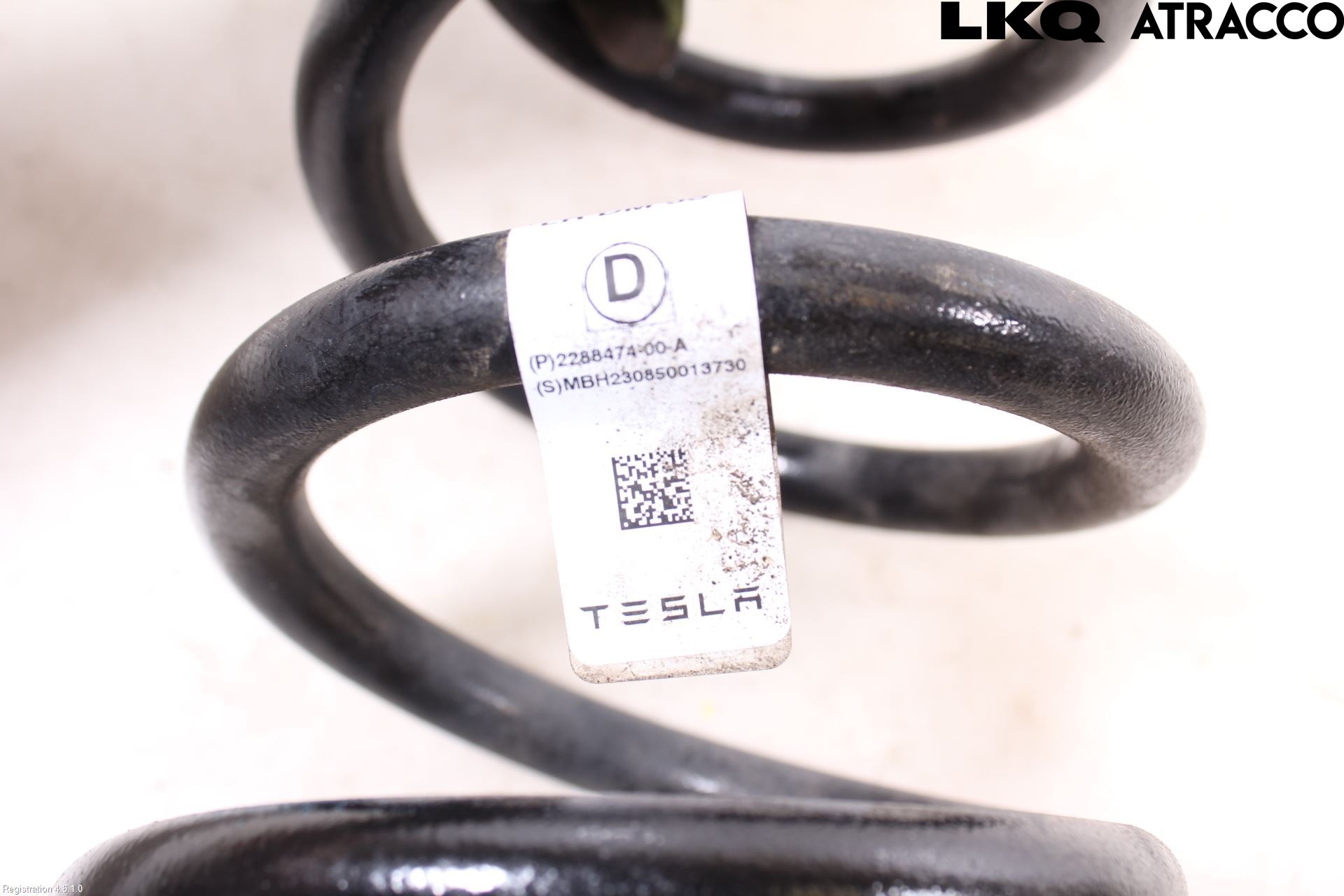 Tesla MODEL Y 21- Fjær Bak