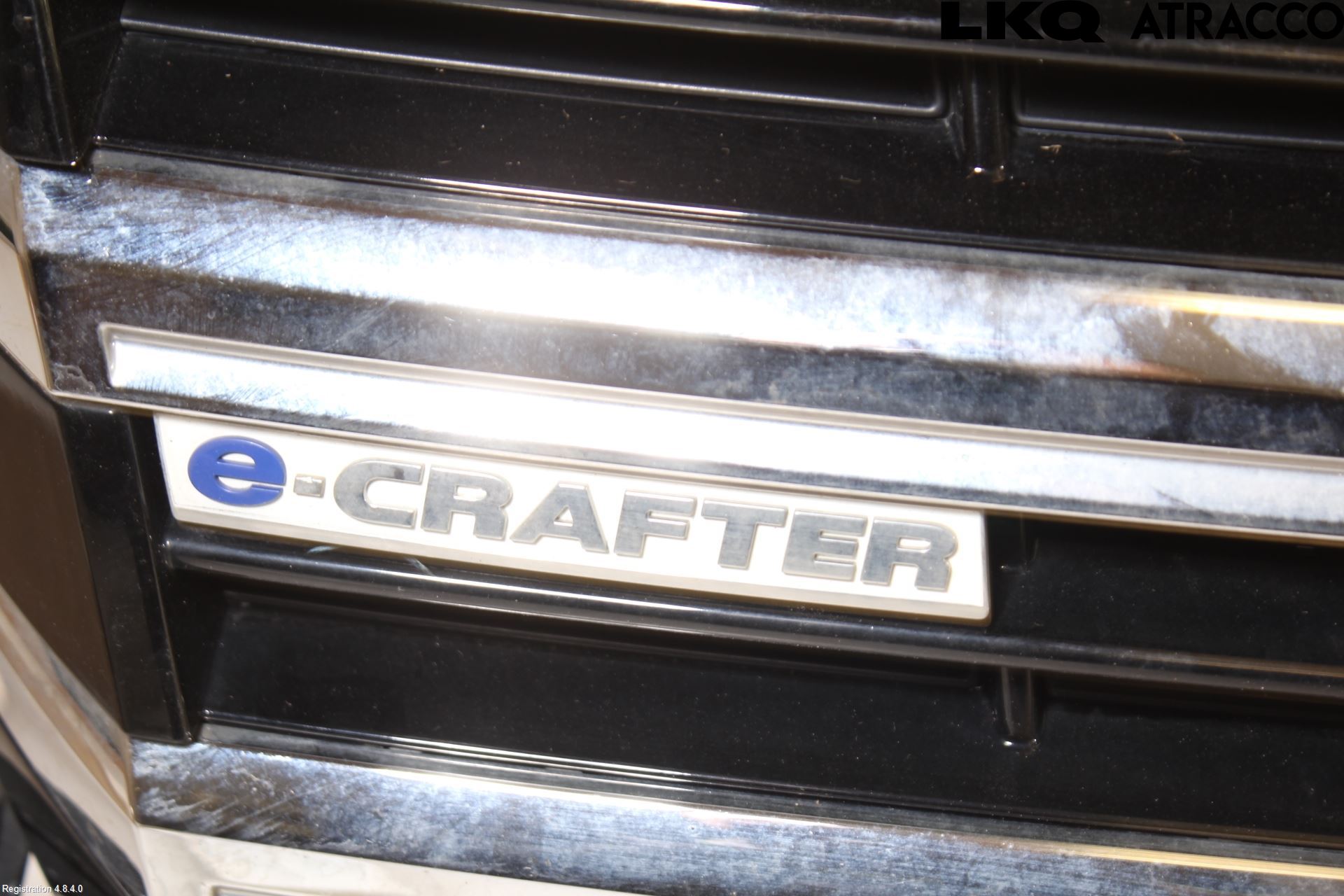 Volkswagen VW CRAFTER II / E-CRAFTER 17- Grill Komplett