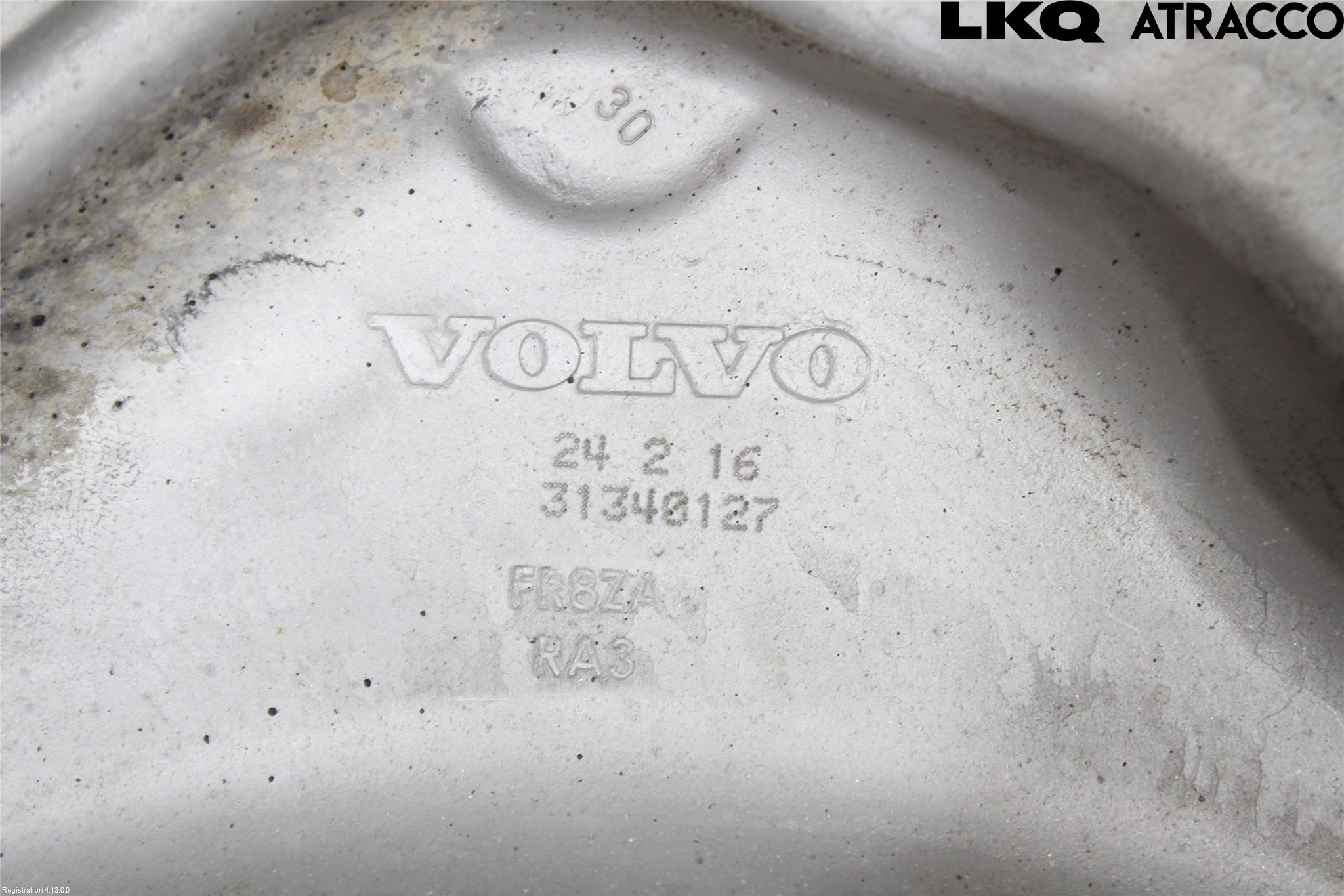 Volvo V70 08-13 Bærearm Foran Høyre Nedre