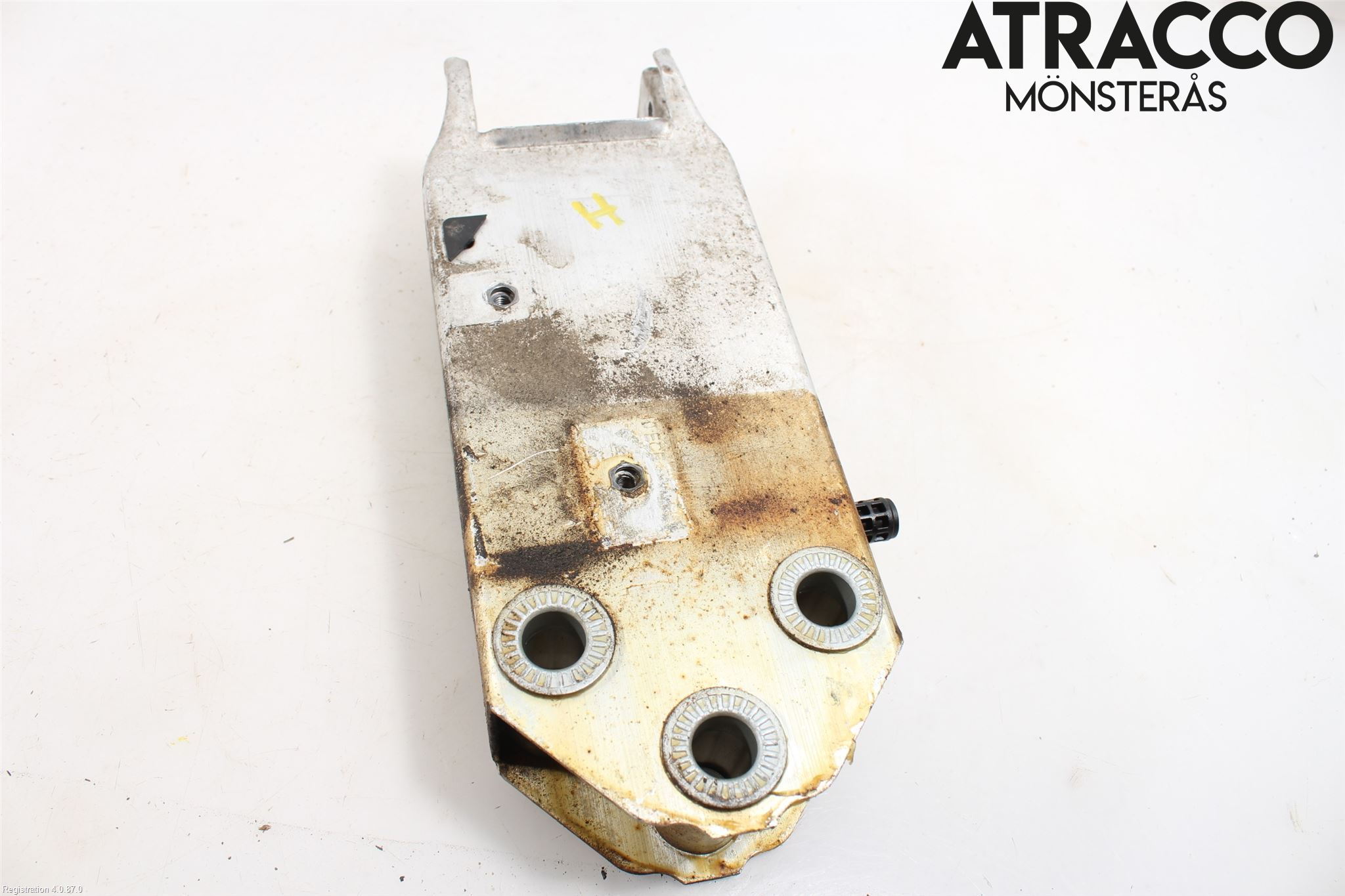 BMW 5 F10/F11/F18 09-17 Støtfanger Foran Feste