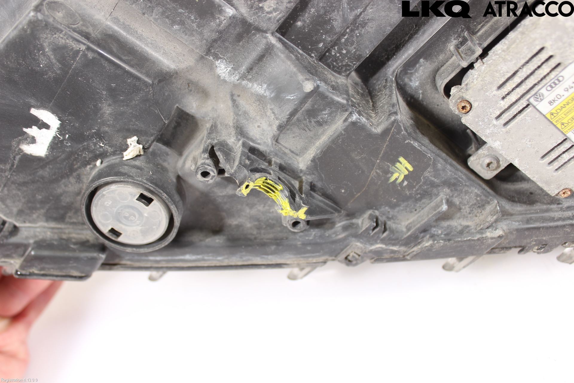 Volkswagen VW PASSAT 11-14 Frontlykt Høyre