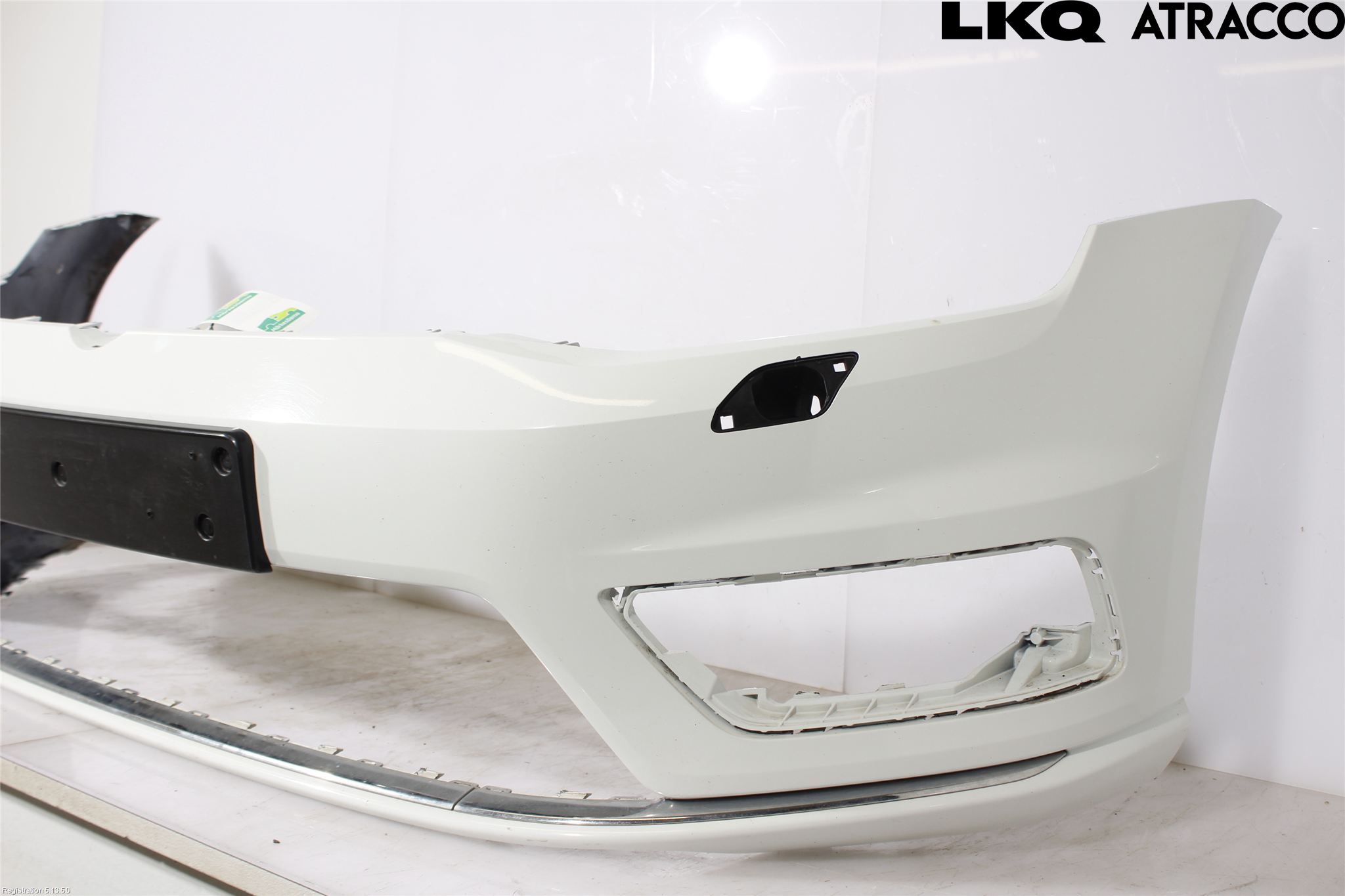 Volkswagen VW GOLF / E-GOLF VII 13-20 Støtfanger Foran Plastdeksel