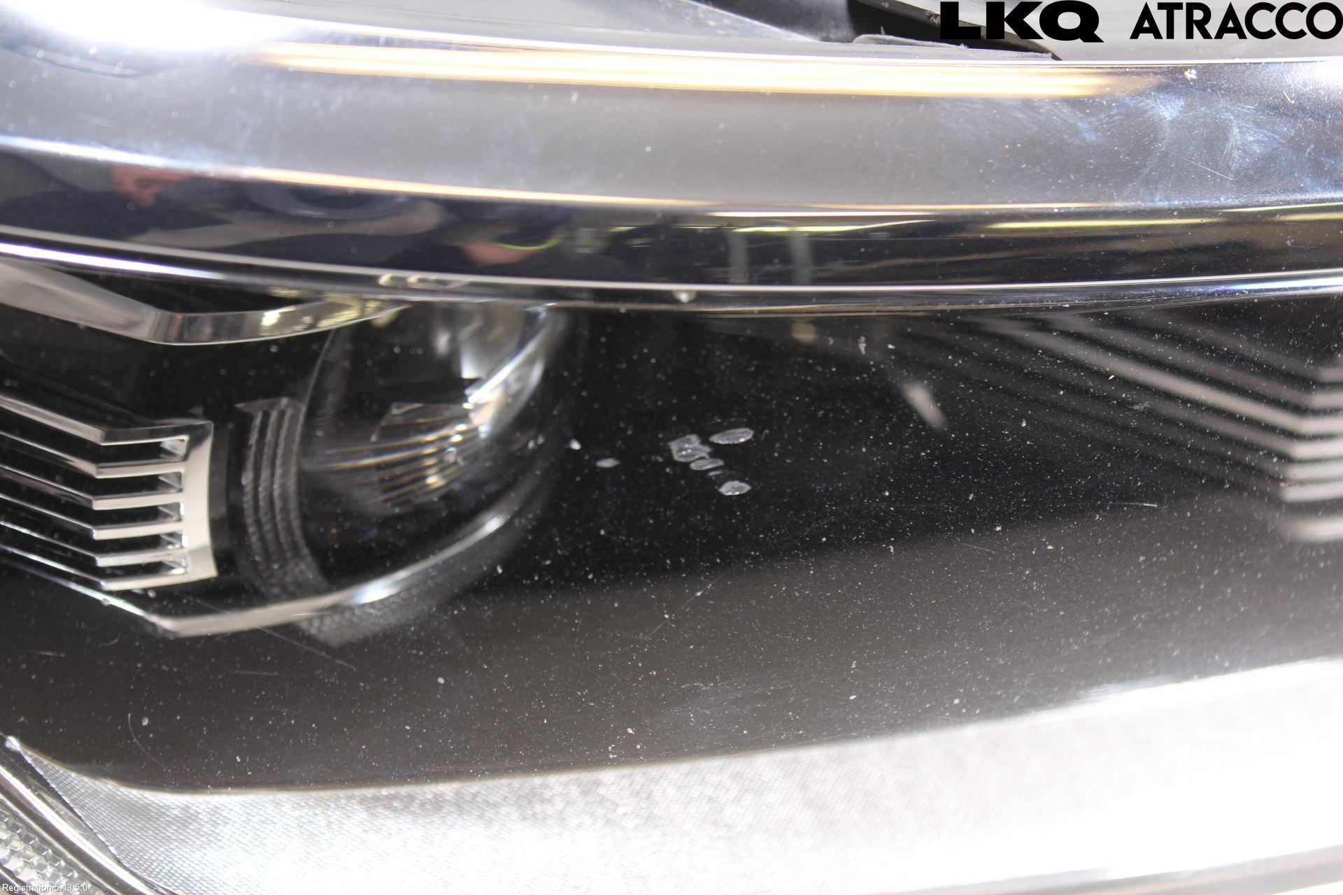 Volkswagen VW PASSAT 15-19 Frontlykt Høyre