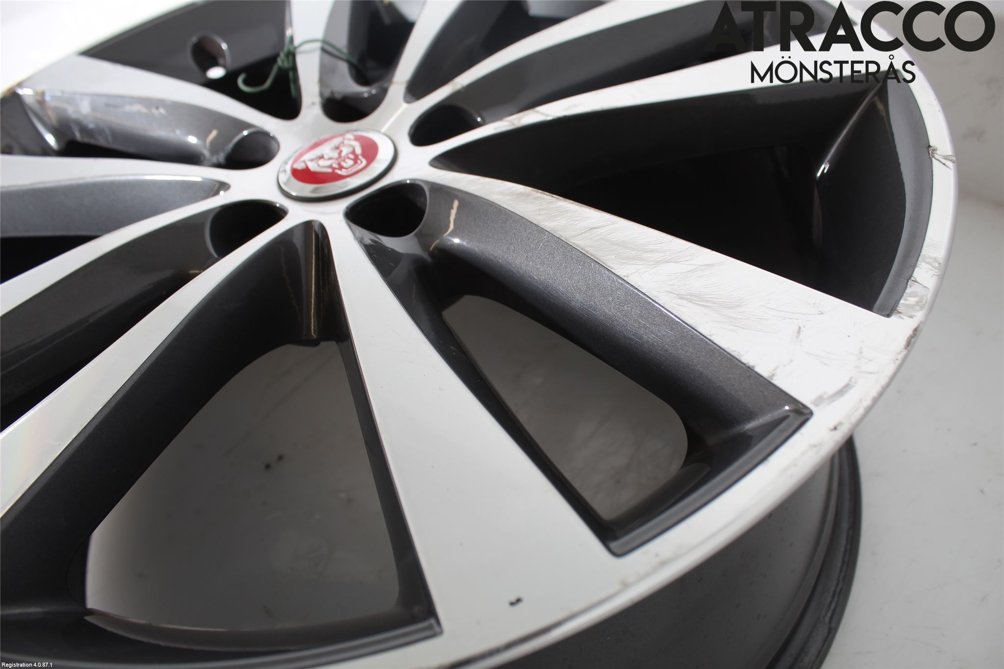 Jaguar XE (X760) 15-24 Felg Aluminium