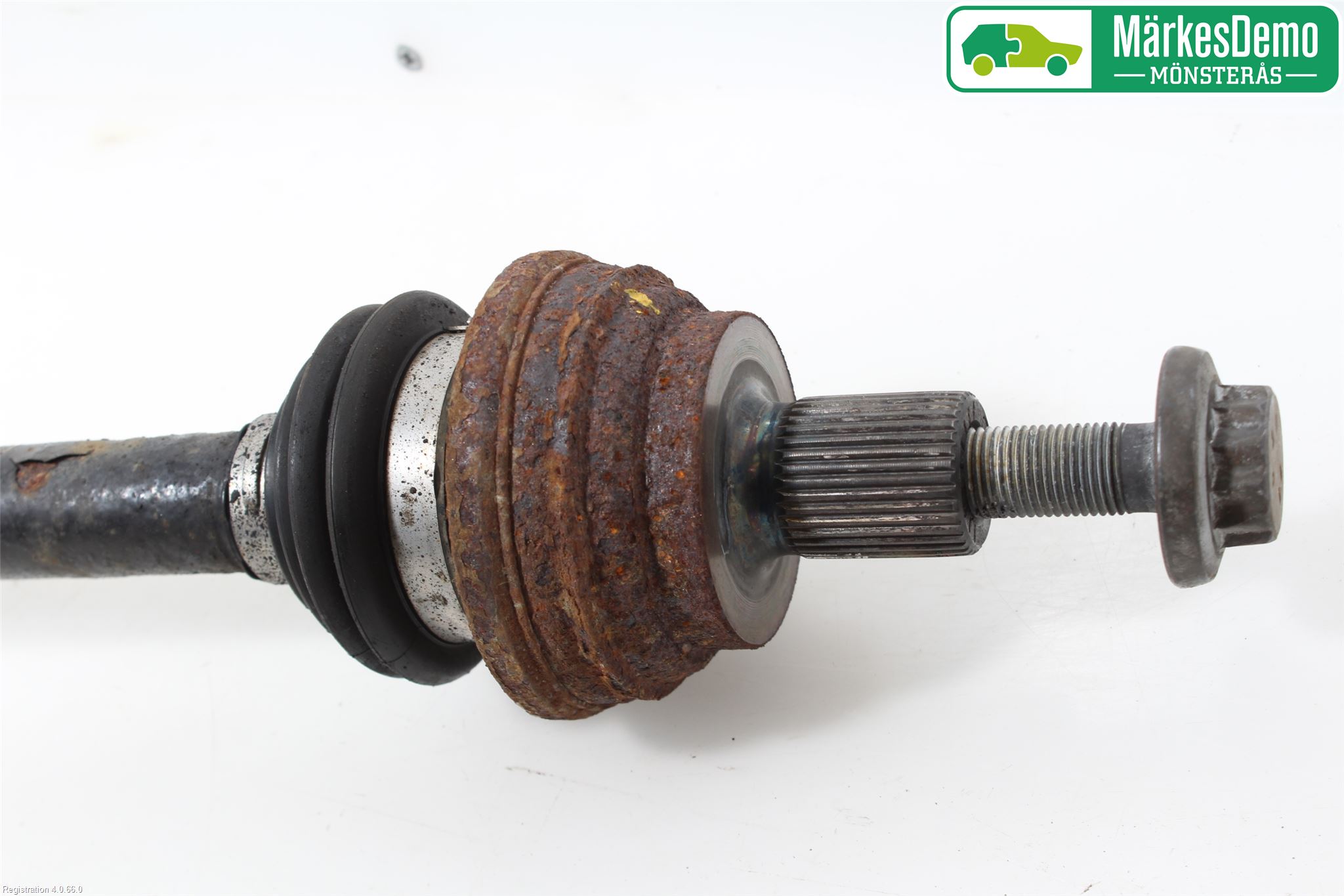 Volkswagen VW GOLF VI 09-13 Drivaksel Bak Kompl Venstre