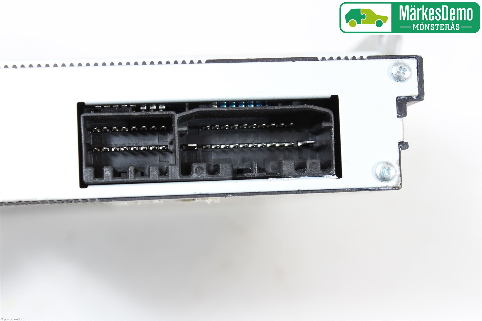 Jeep GRAND CHEROKEE 10-20 Stereo Forsterker
