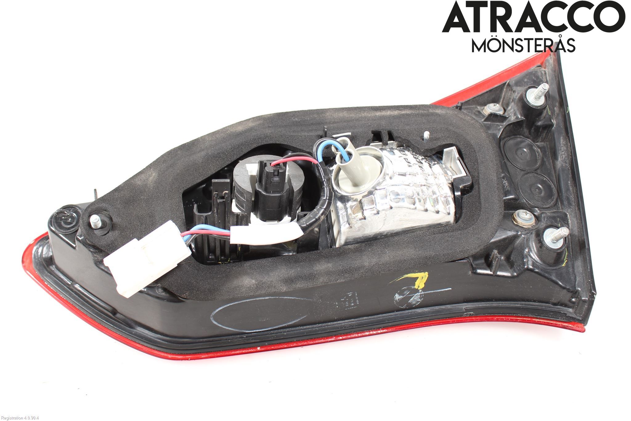 Toyota YARIS XP130 15-20 Baklykt Venstre  På Luke(Indre