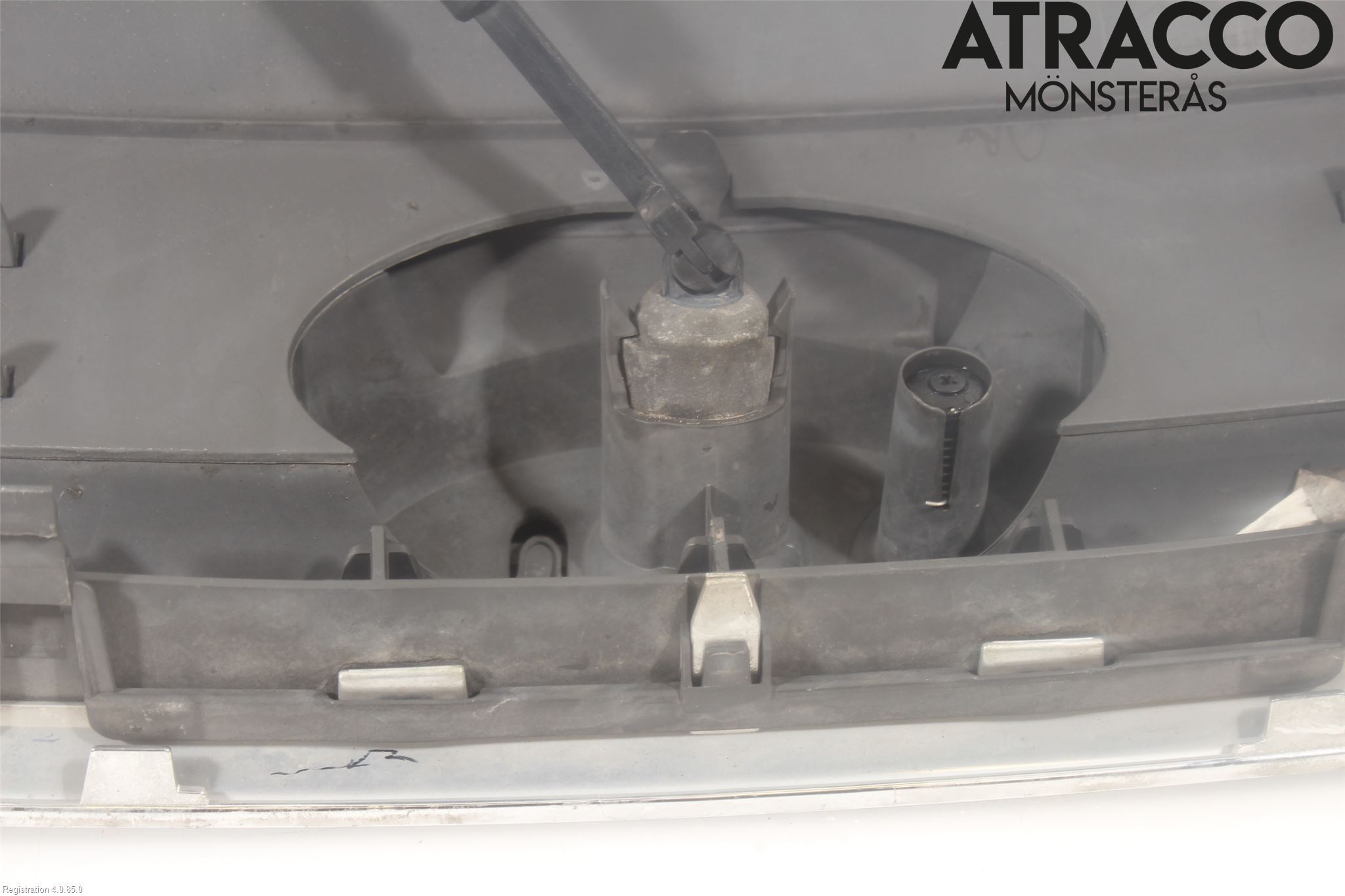 Ford KUGA 08-12 Grill Komplett