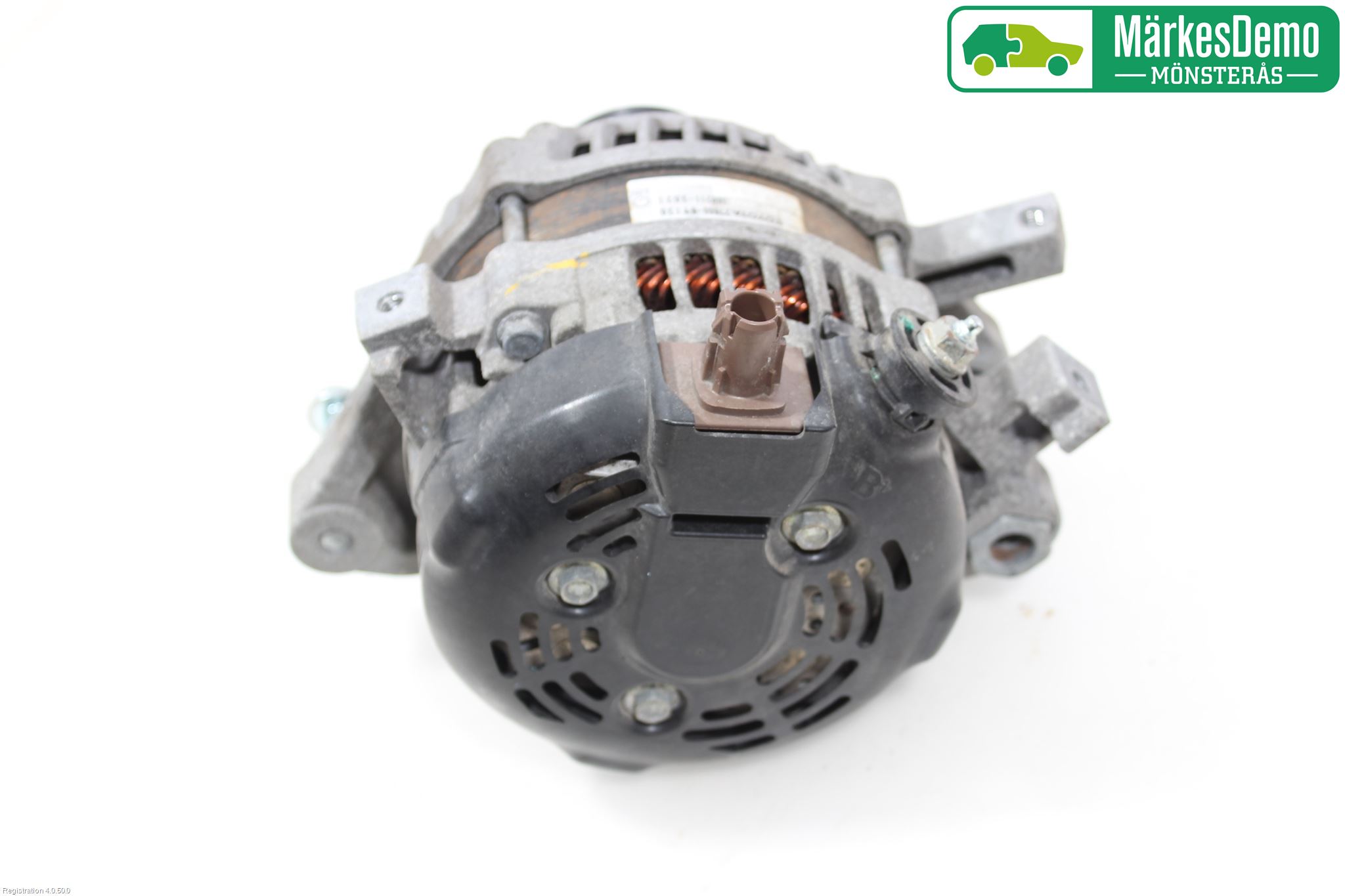 Toyota YARIS XP130 12-14 Dynamo