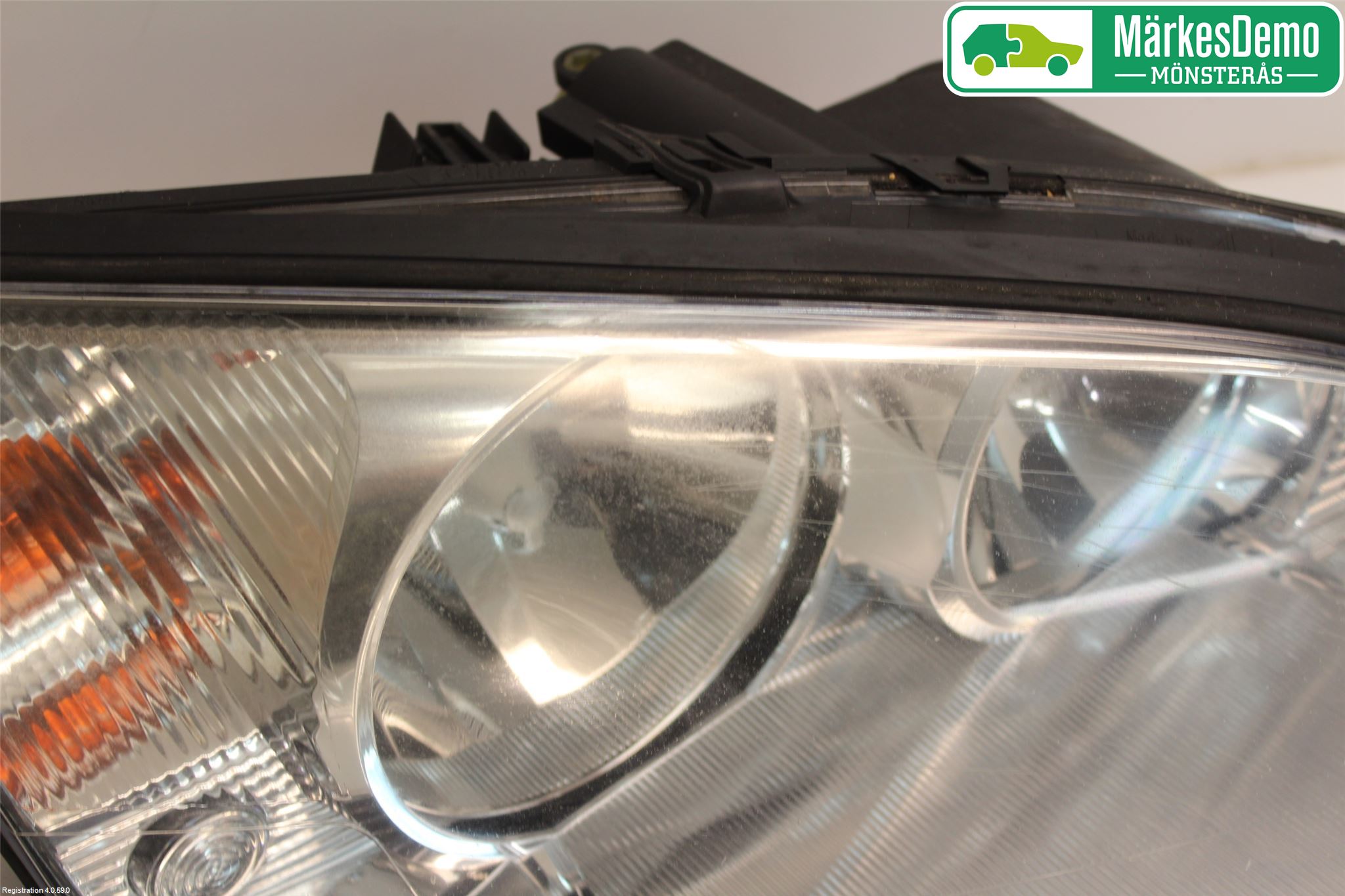 Ford MONDEO     01-06 Frontlykt Høyre