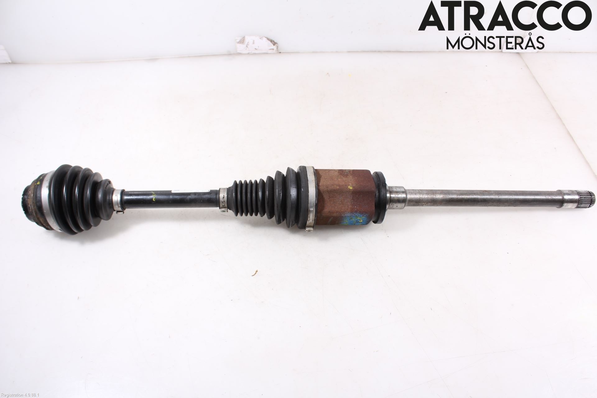 BMW 3 F30/F31/F80 12-19 Drivaksel Foran Kompl Høyre