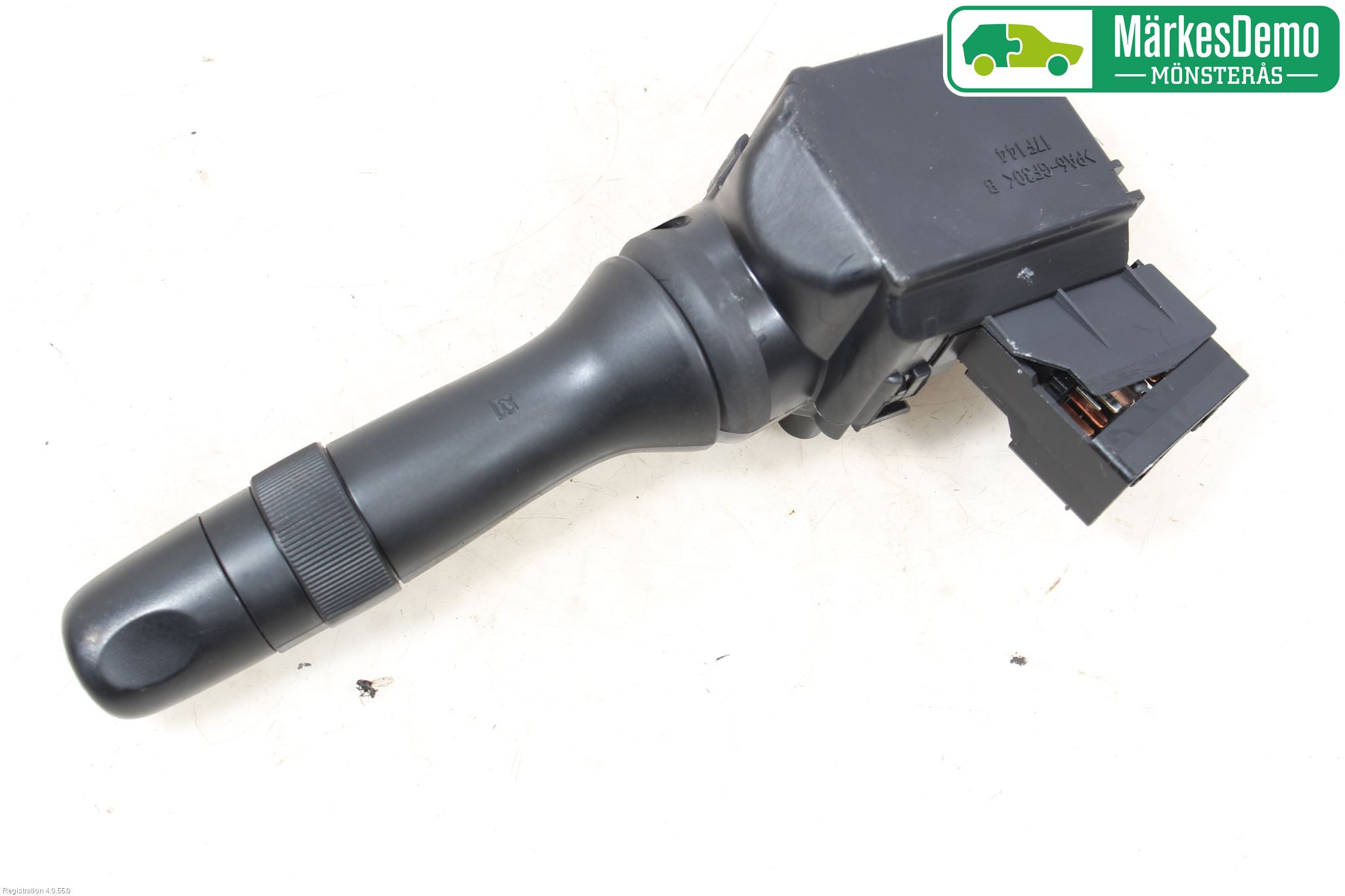 Toyota AVENSIS 09-15 Bryter Ratt Visker - Spyler