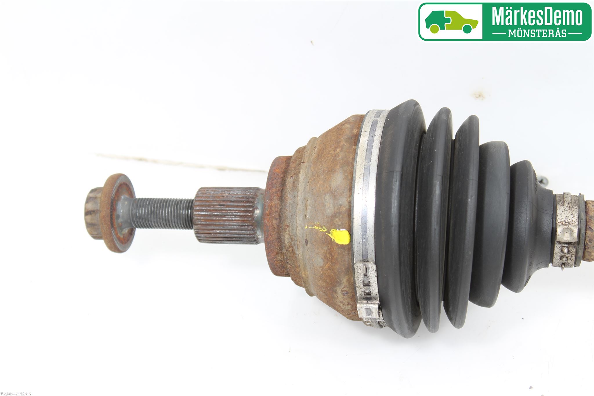 Volkswagen VW CADDY      04-10 Drivaksel Foran Kompl Venstre