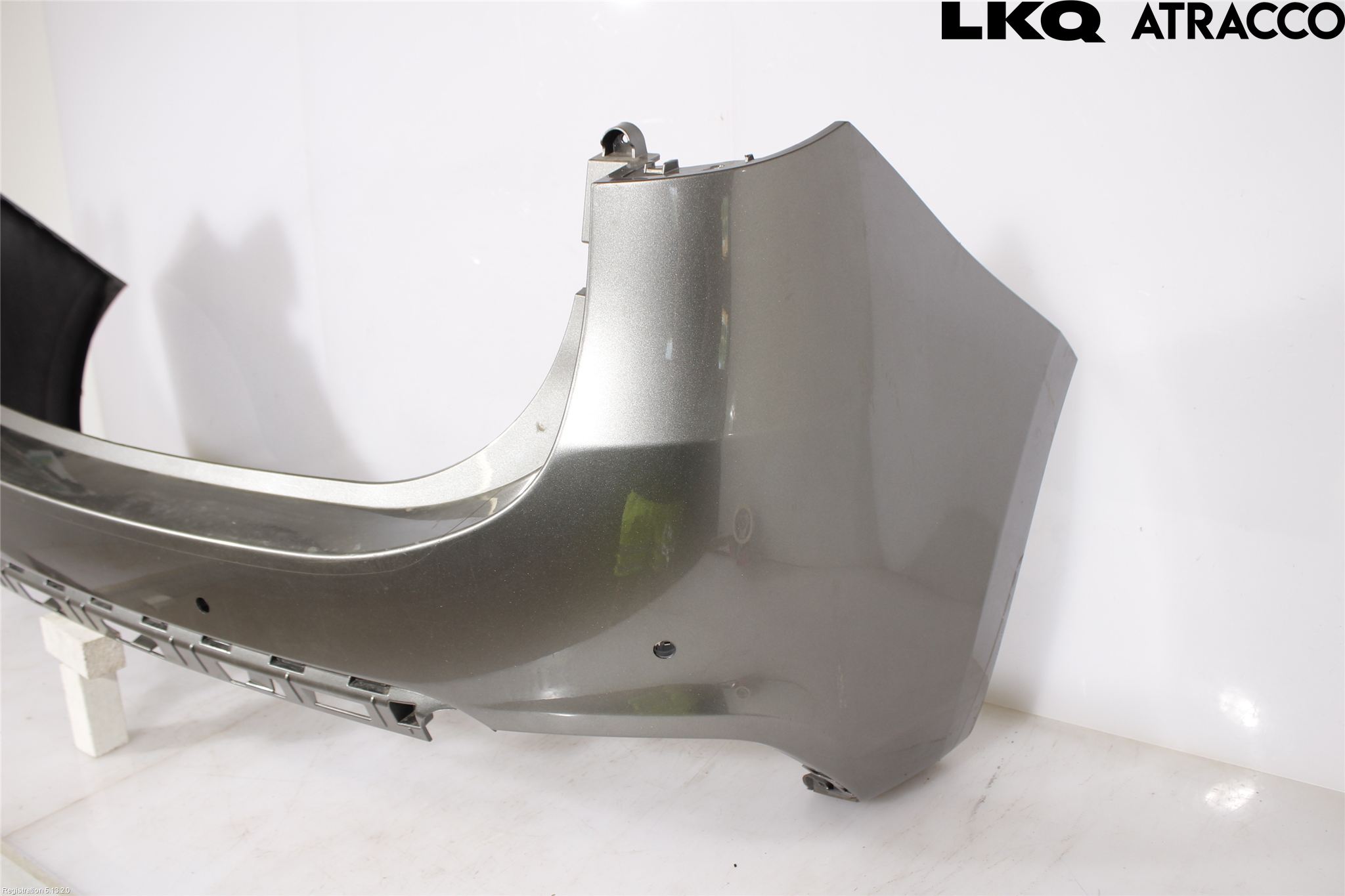 Kia CARENS III 13-19 Støtfanger Foran Plastdeksel
