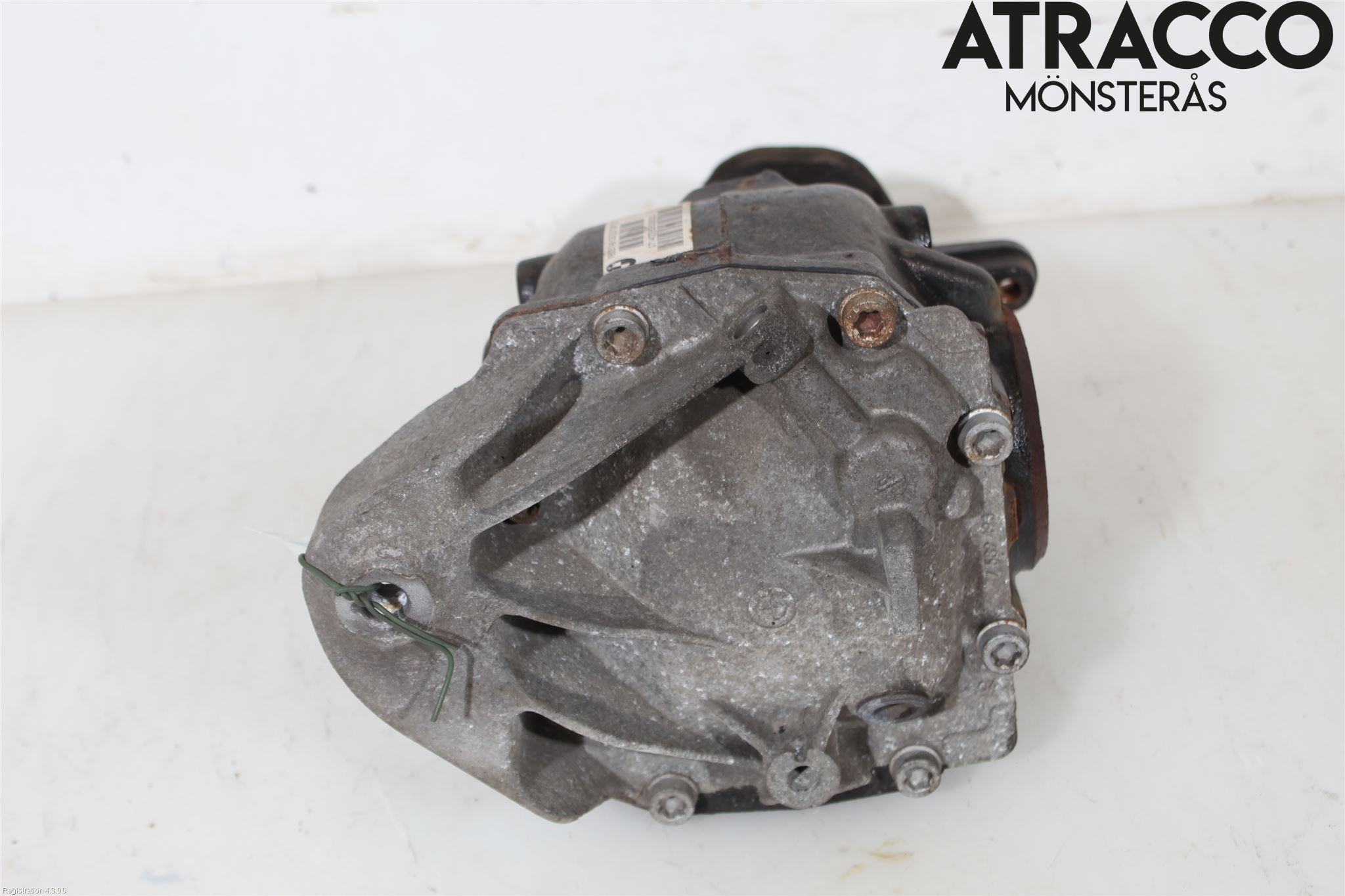 BMW 4 F32/F33/F82/F83 13-20 Bakaksel Kardang Bak -Diff