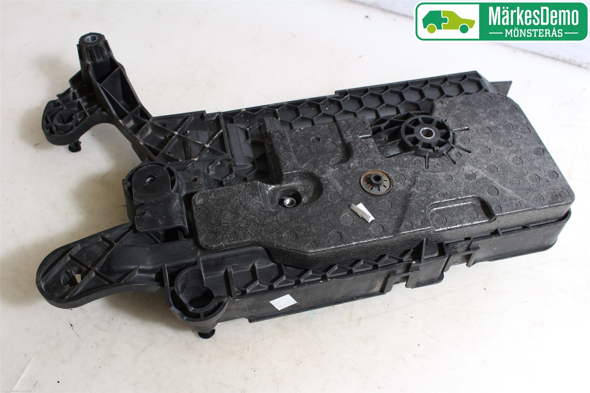 Volkswagen VW GOLF / E-GOLF VII 13-20 Batterikasse - Feste - Holder