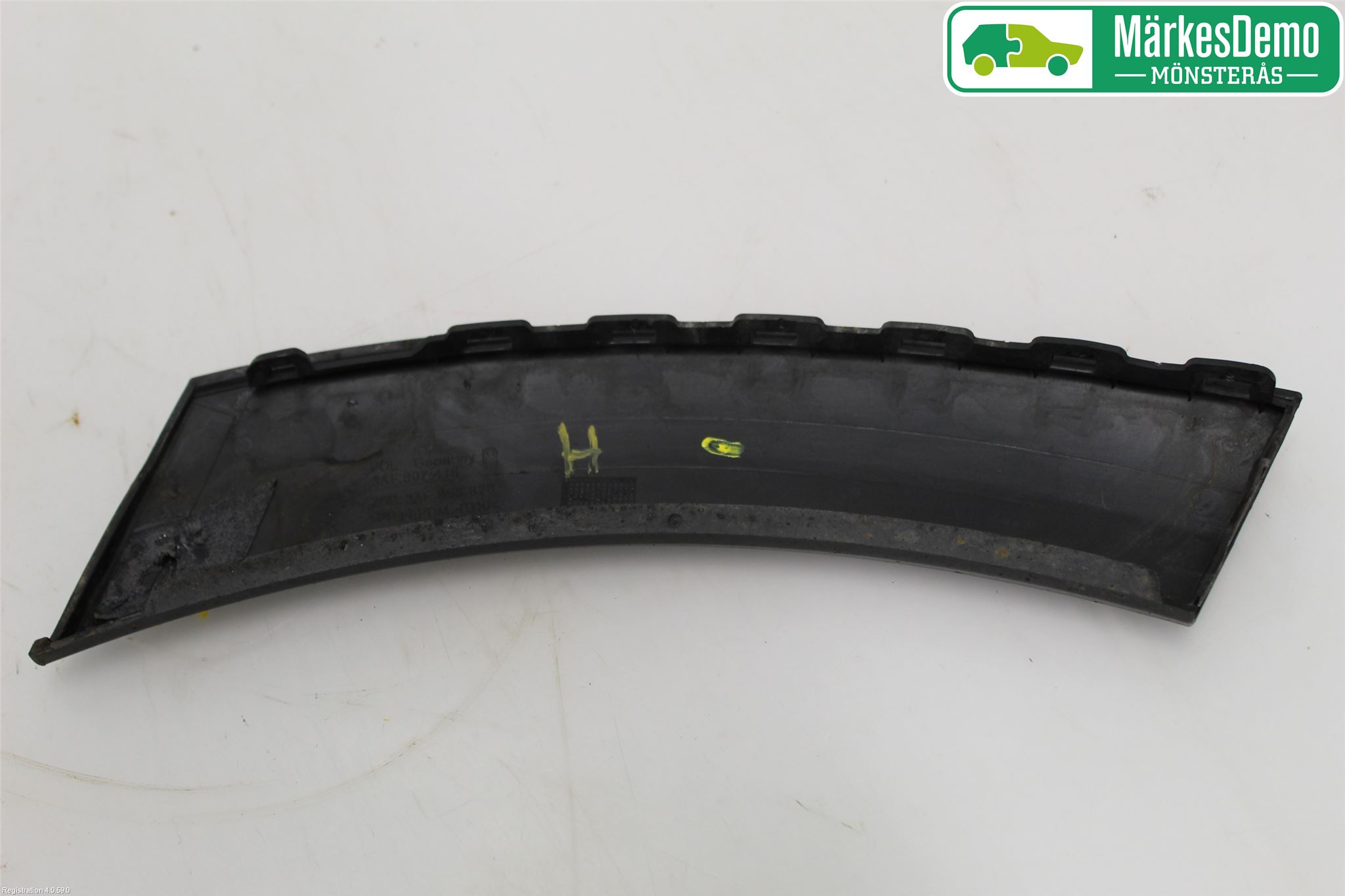 Volkswagen VW PASSAT 11-14 Skjerm Bredder