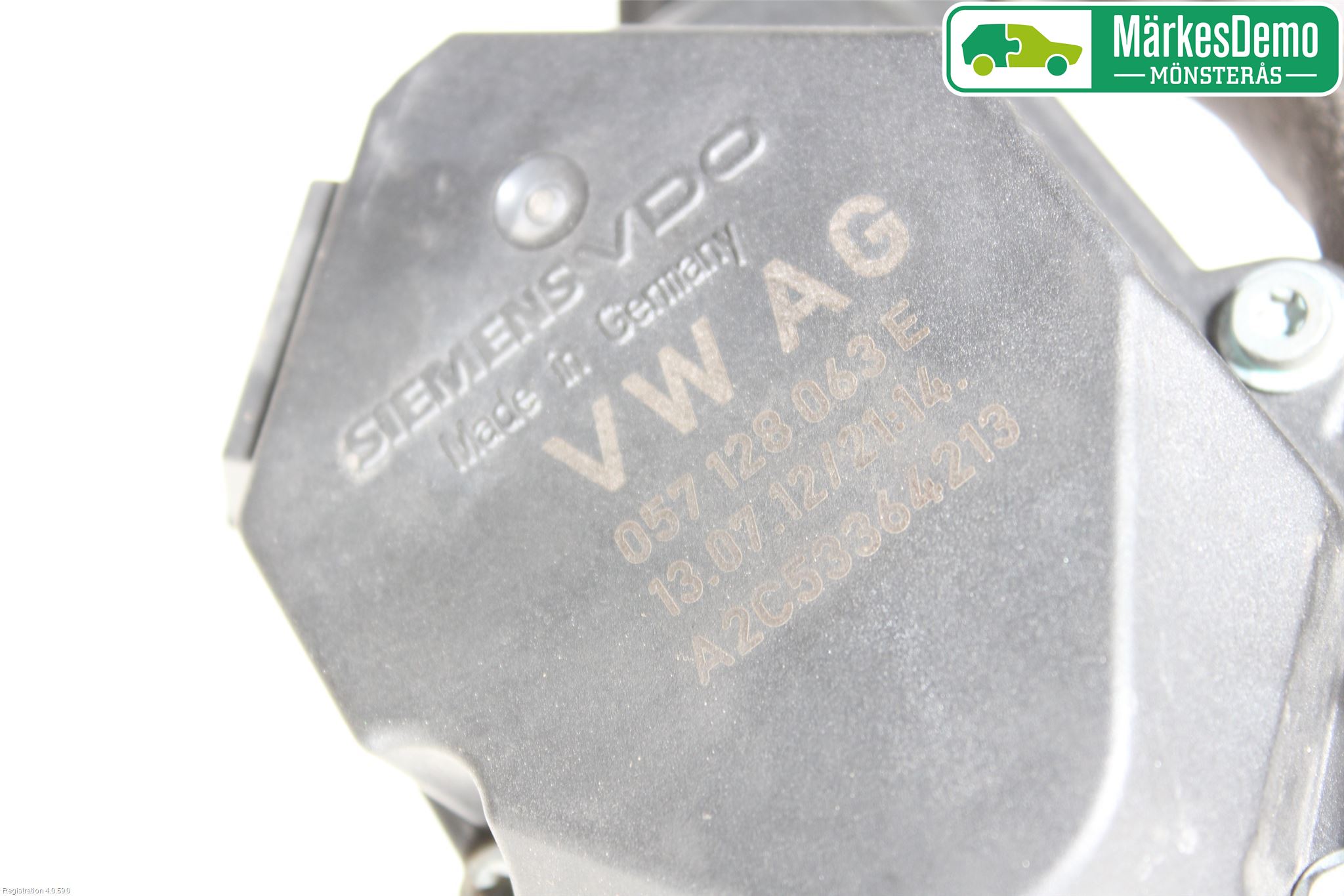 Volkswagen VW TOUAREG 7P 11-18 Inns Spjeldhus
