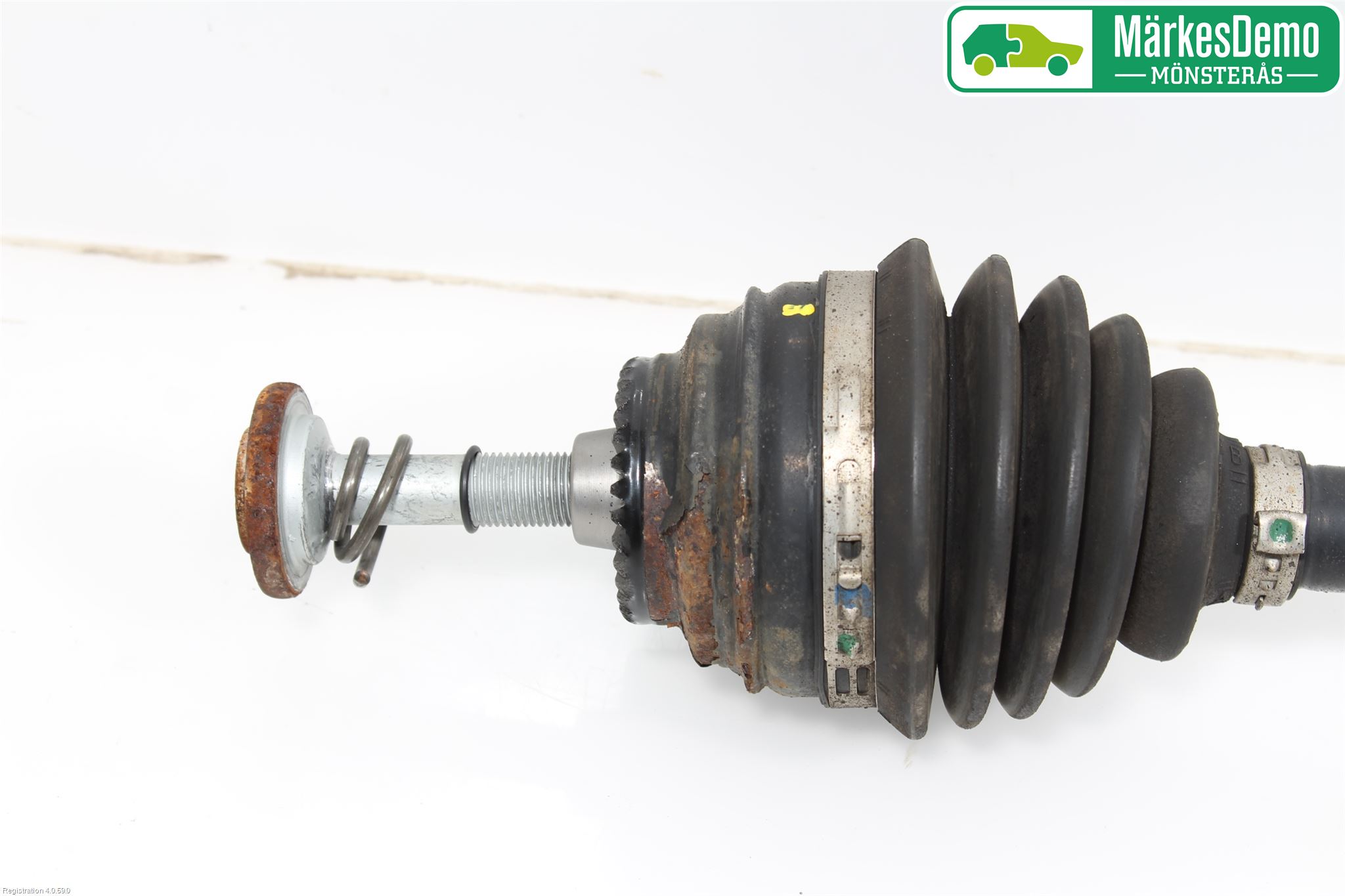 BMW X1 E84 10-15 Drivaksel Foran Kompl Venstre