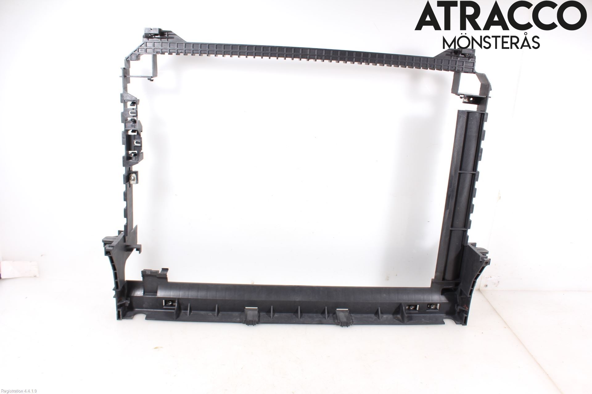 Jaguar F-PACE Radiator Feste - Ramme - Bjelk