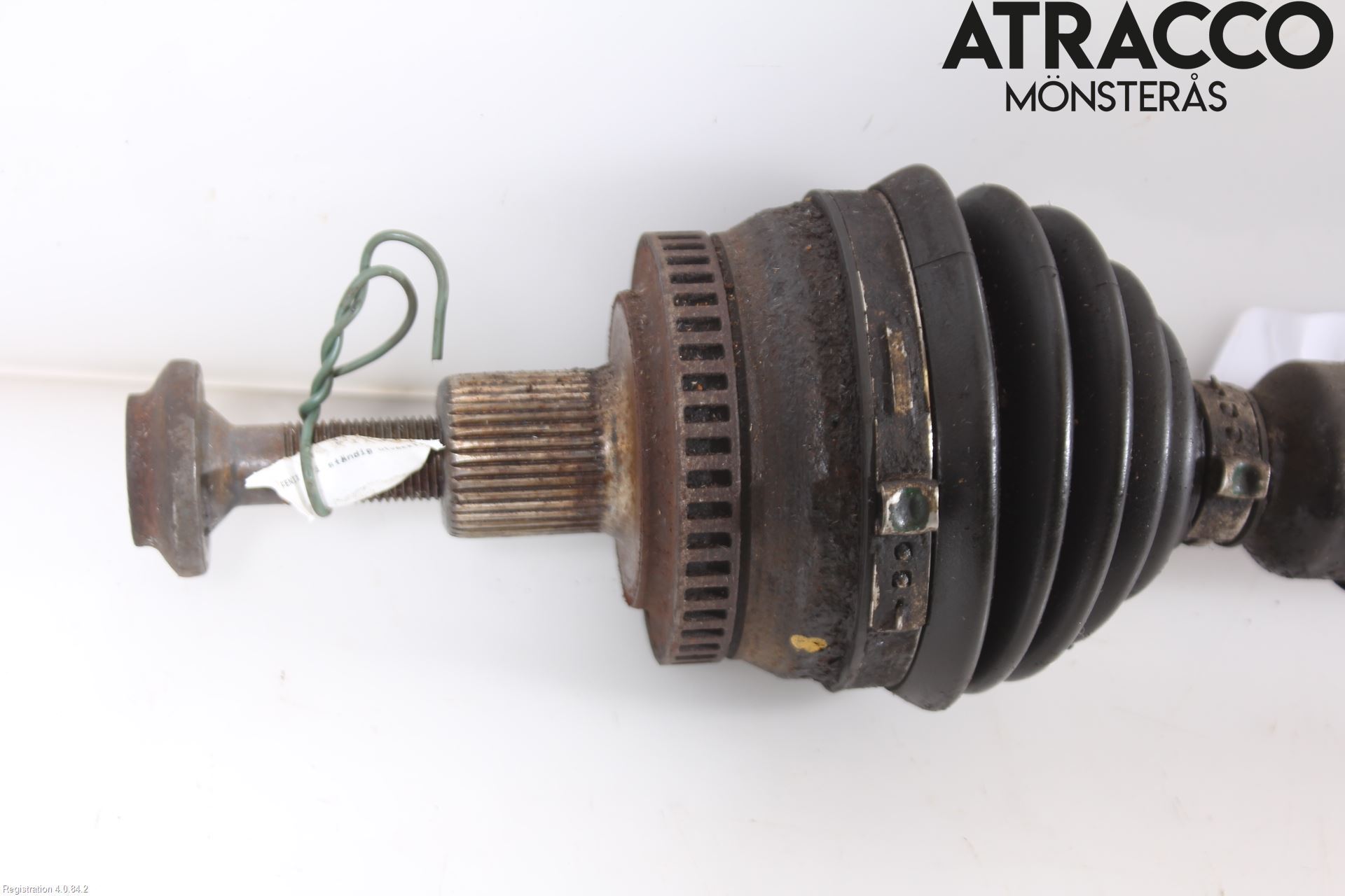 Audi A4/S4 01-05 Drivaksel Foran Kompl Venstre