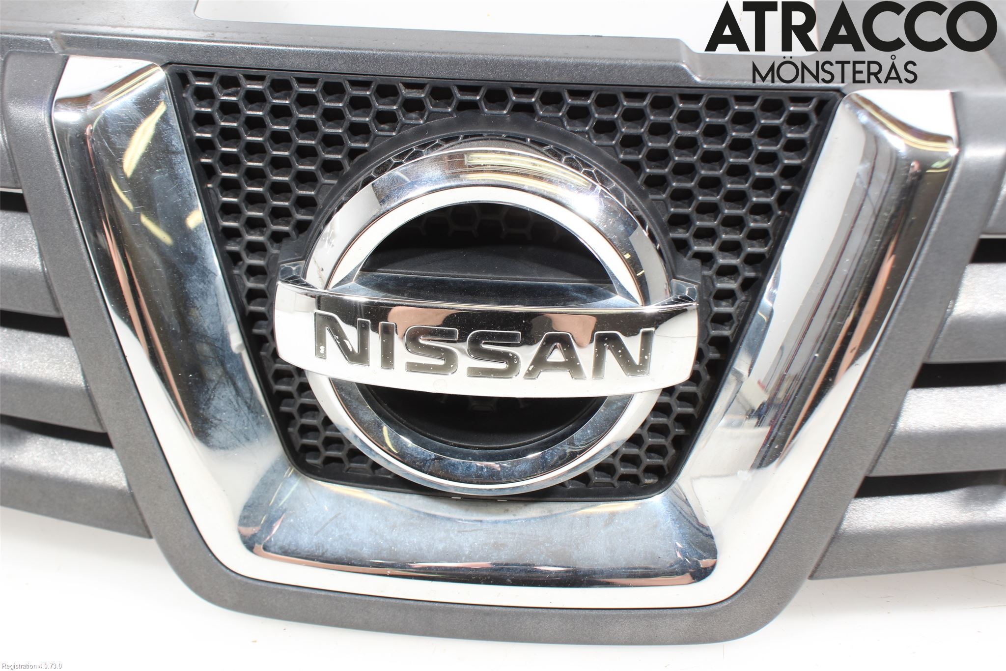 Nissan QASHQAI   07-10 Grill Komplett