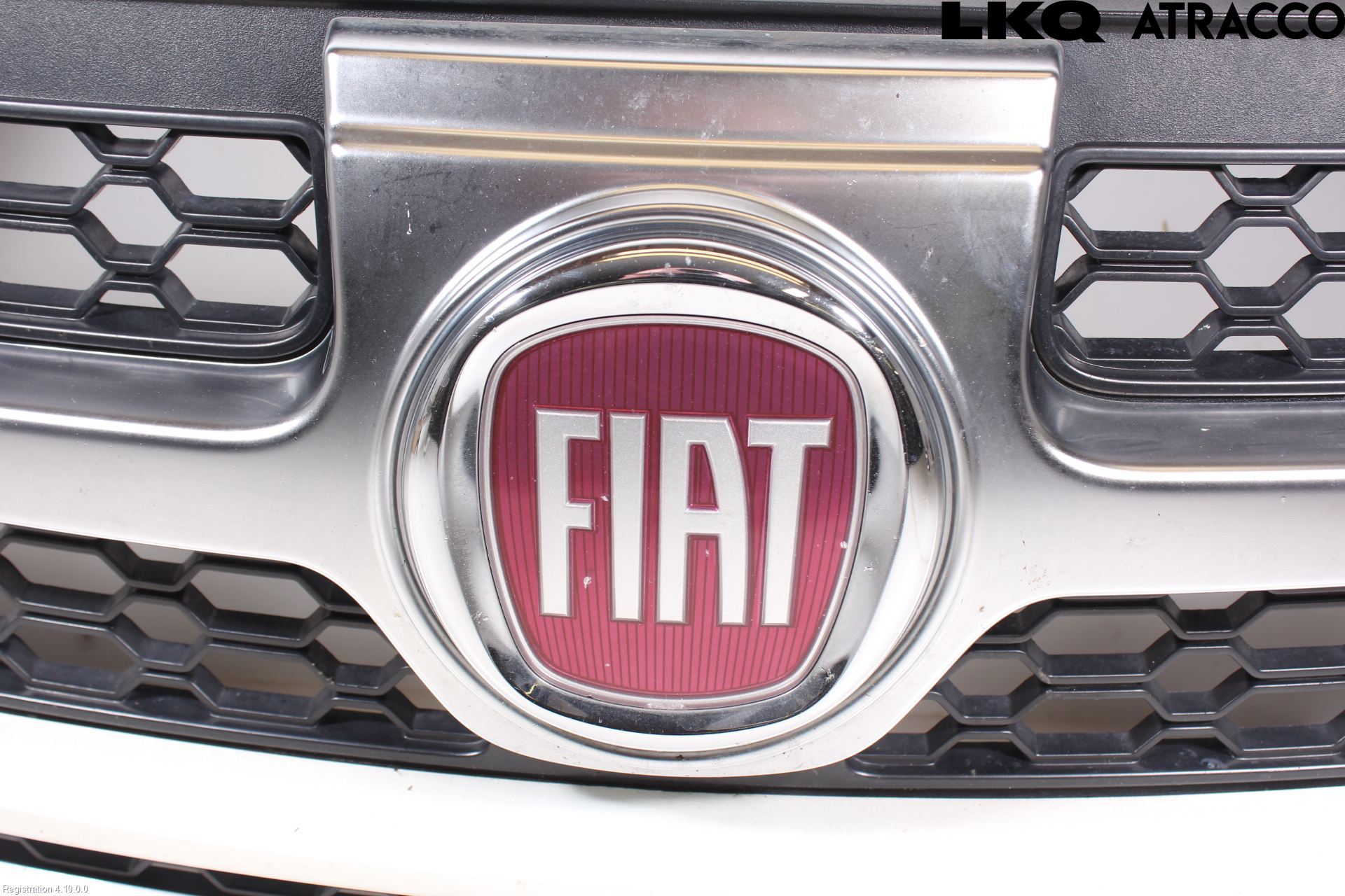Fiat FREEMONT Grill Komplett