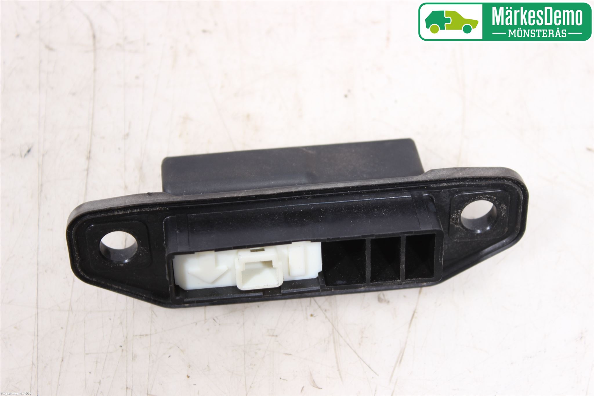 Toyota AURIS 13-19 Bakluke Handtak Ytre