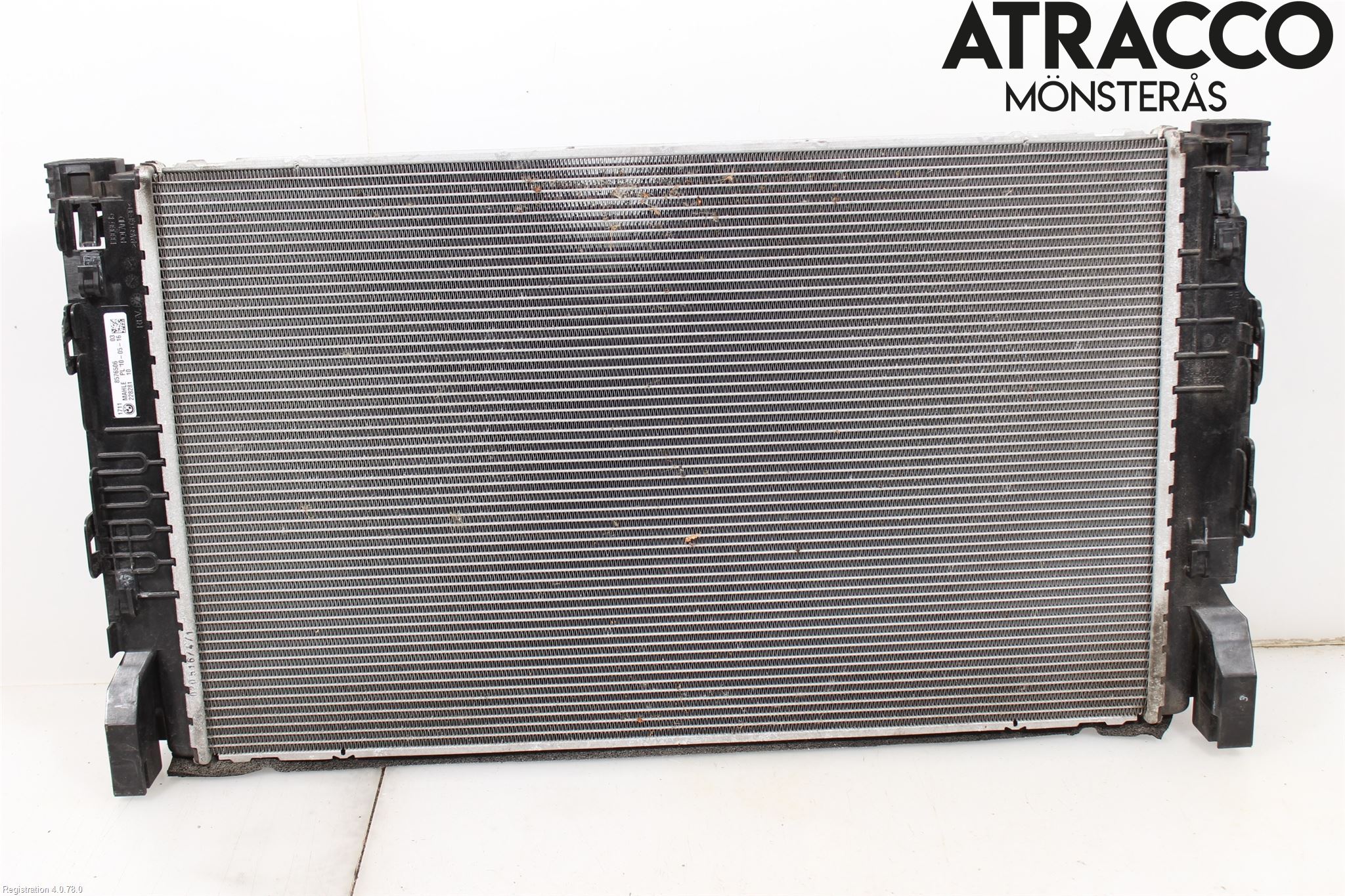 BMW 5 G30/G31/F90 17-23 Radiator Automat