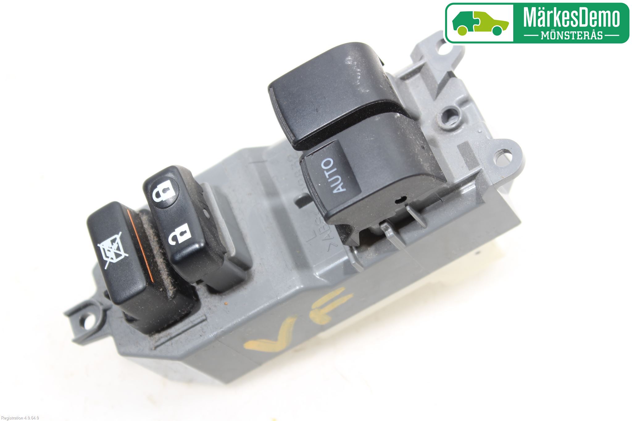 Toyota VERSO-S 11-16 Bryter Vindusheis