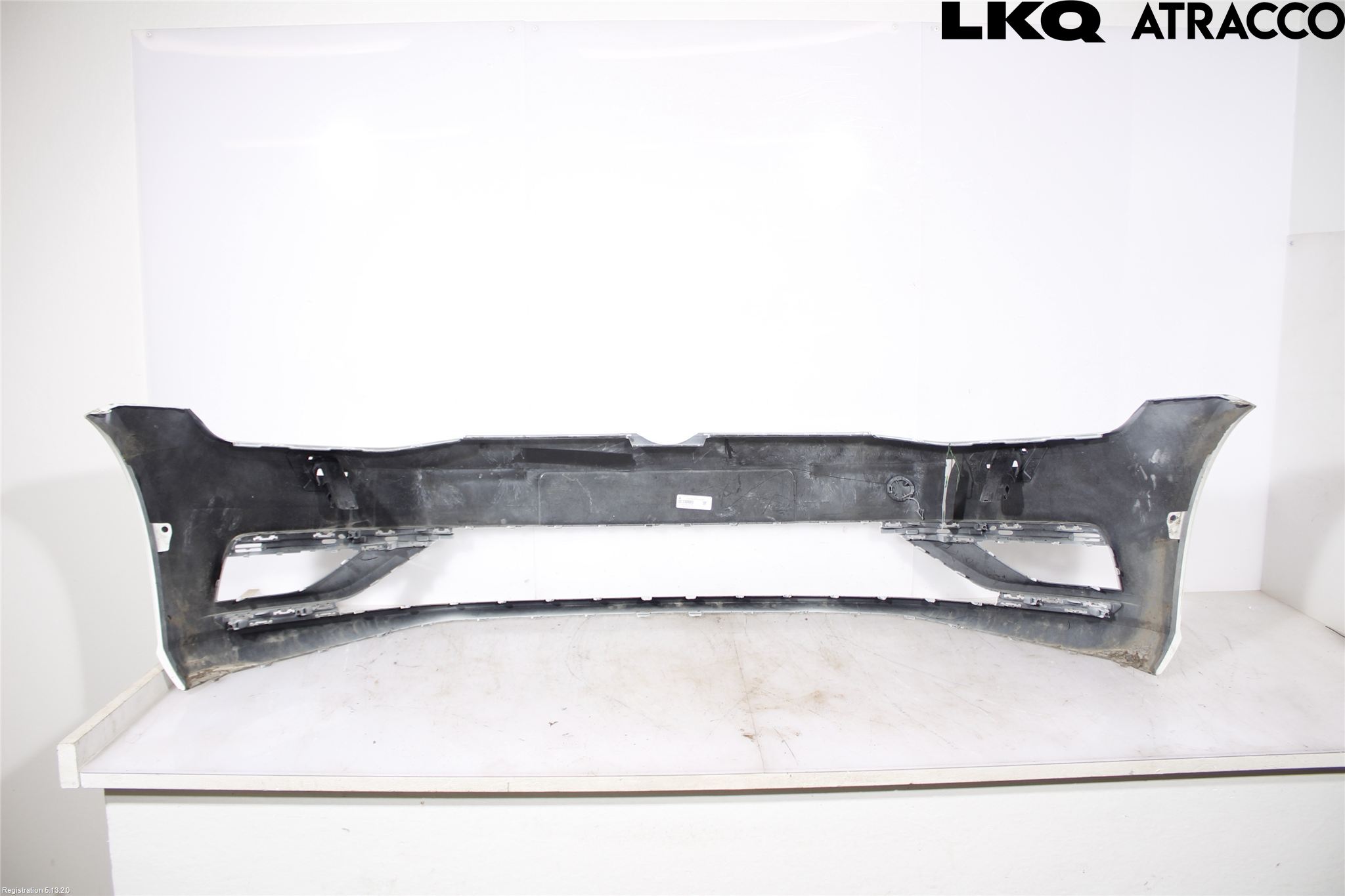 Volkswagen VW GOLF / E-GOLF VII 13-20 Støtfanger Foran Plastdeksel