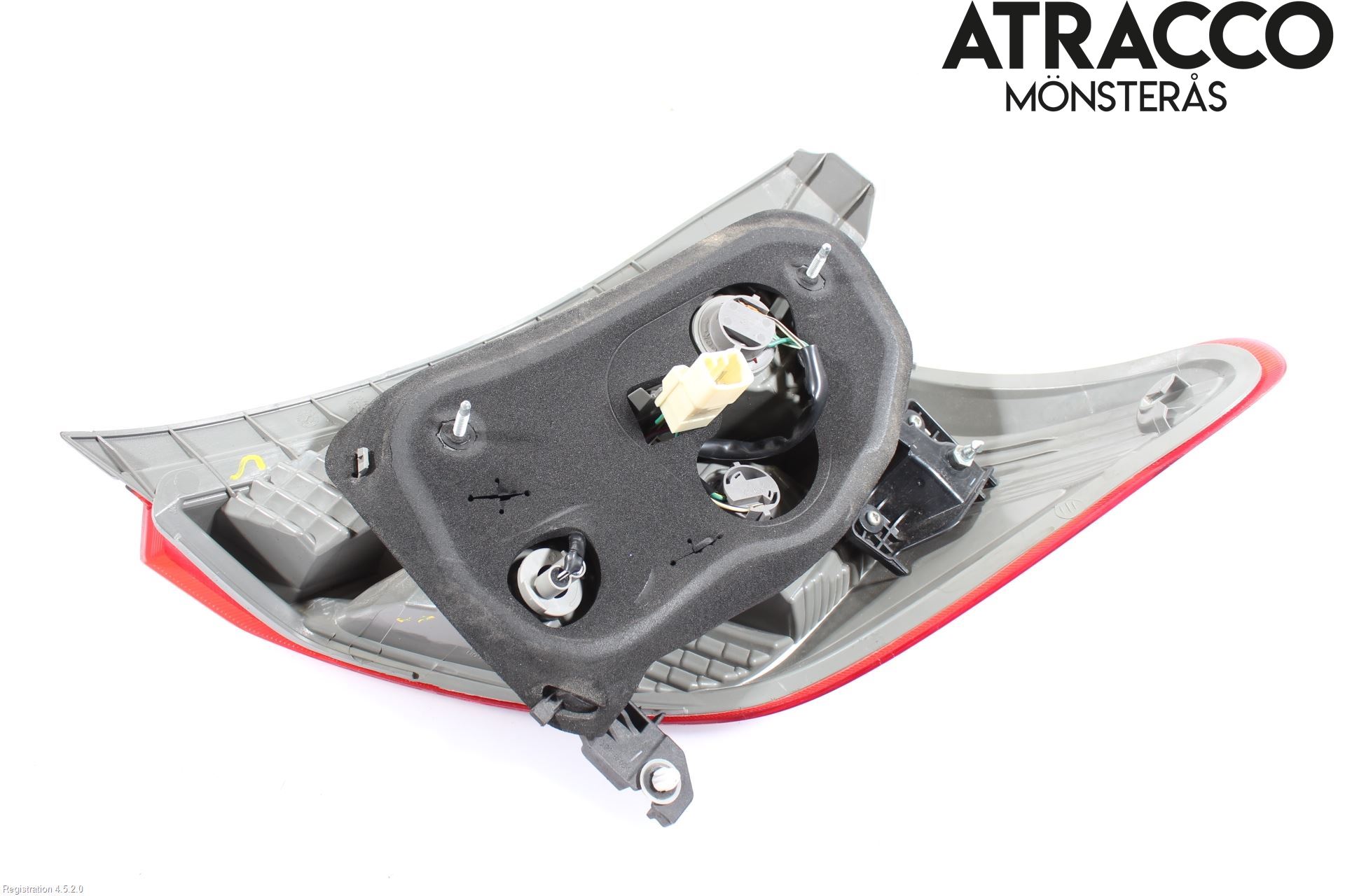 Toyota YARIS XP130 12-14 Baklykt Venstre