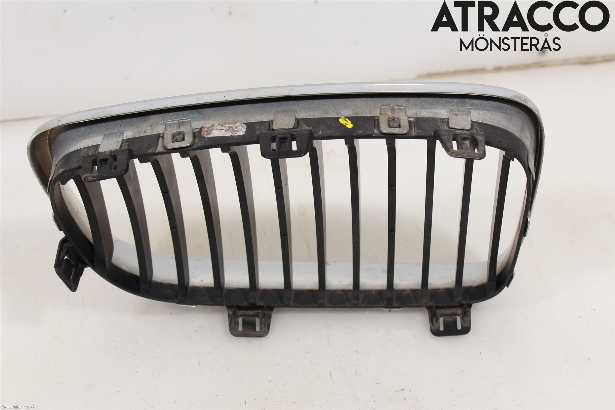 BMW 1 E87/81 5D/3D 03-11 Grilldel Venstre