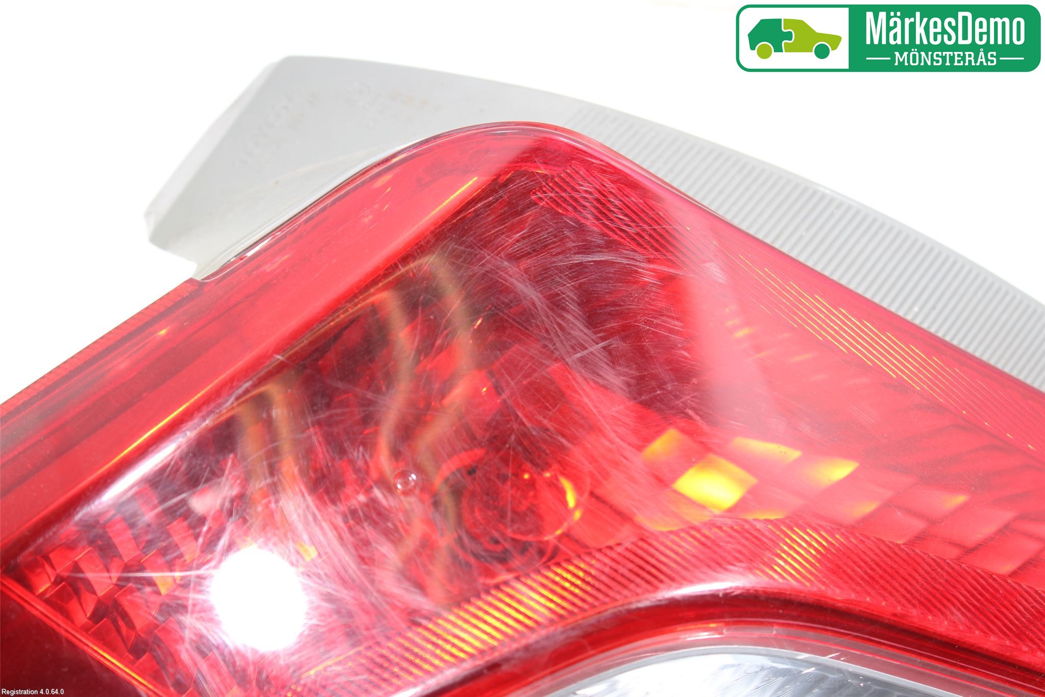 Toyota YARIS XP130 12-14 Baklykt Venstre