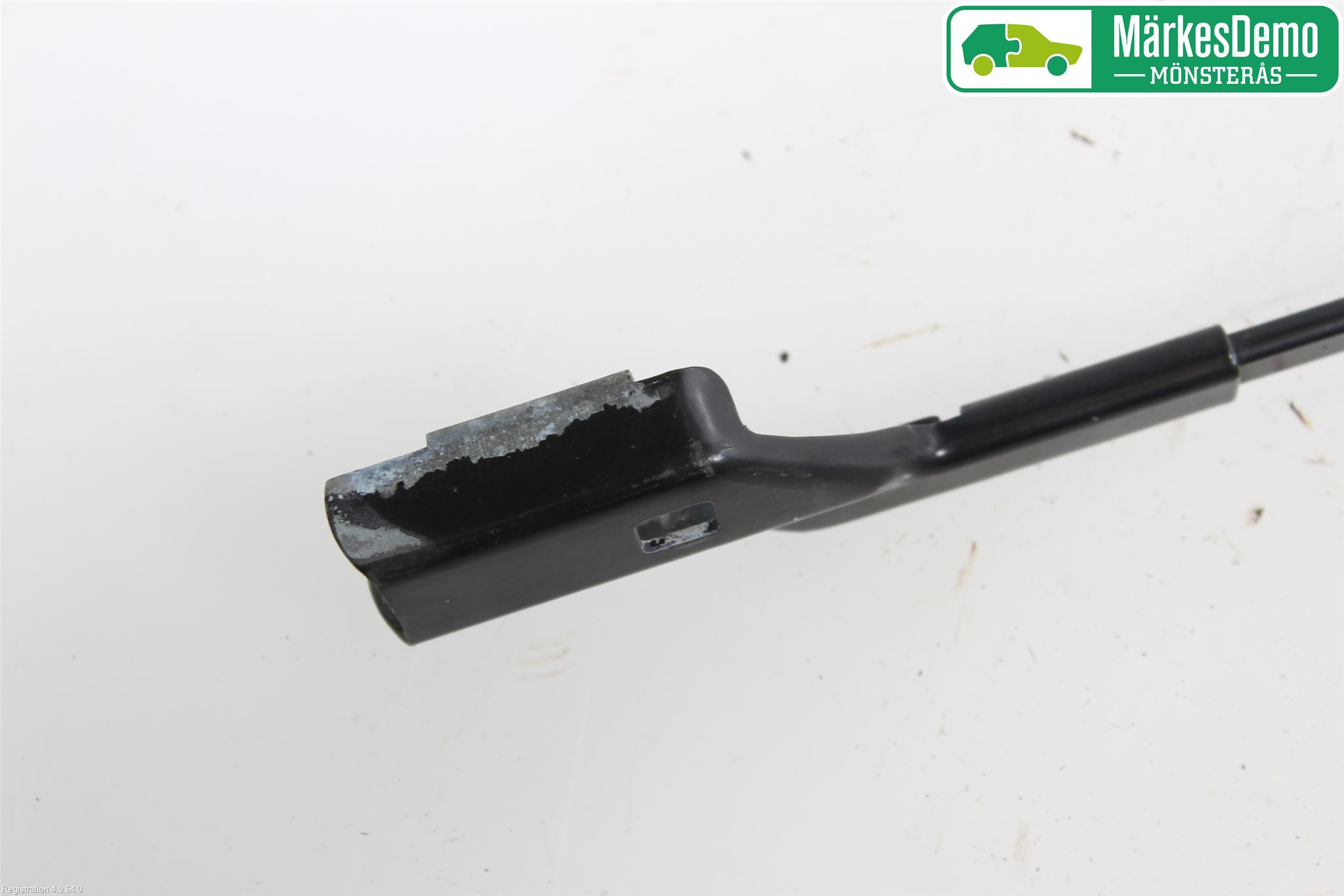 Volkswagen VW SCIROCCO 09-17 Viskerarm-Armer Frontrute