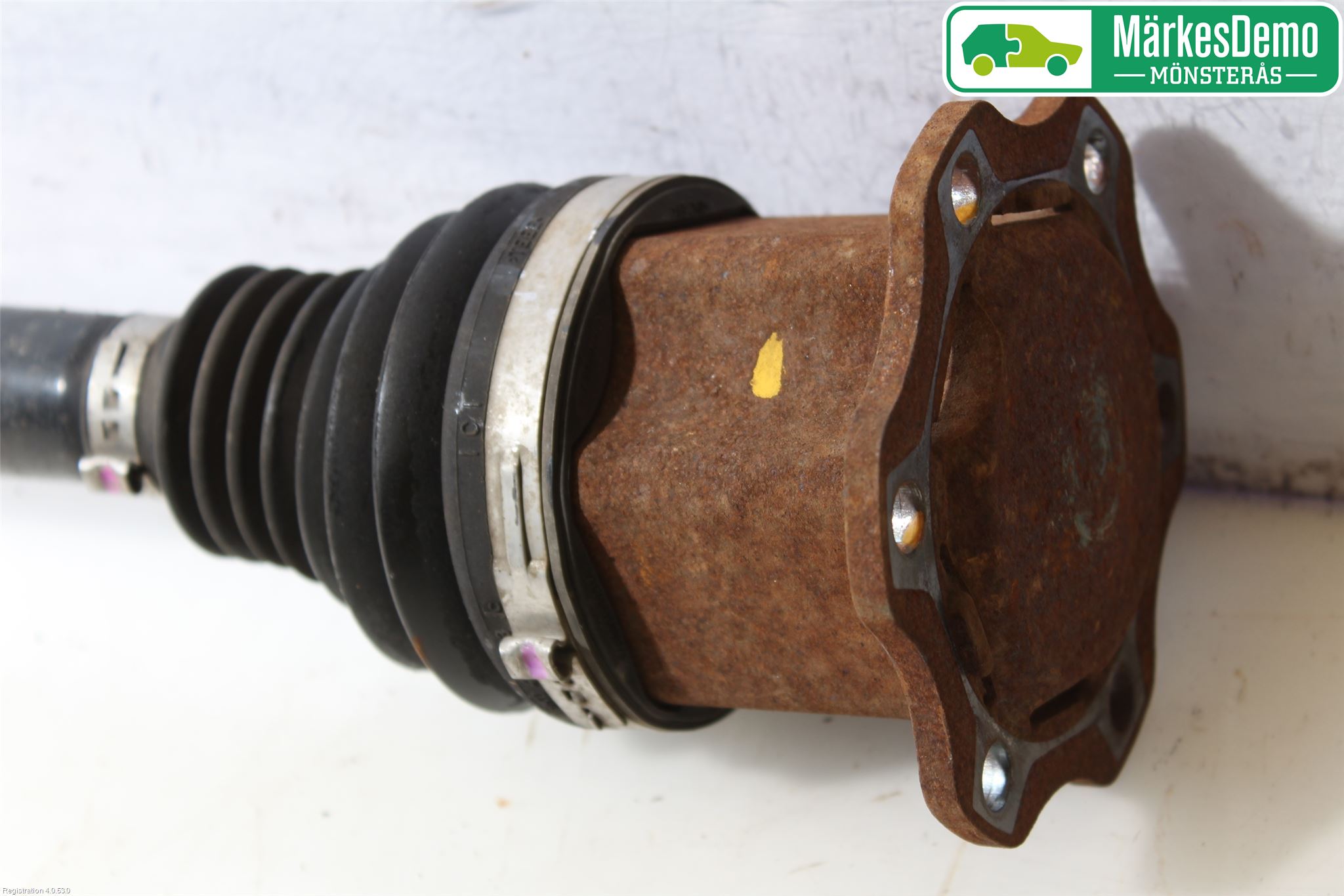 Audi A4/S4 08-11 Drivaksel Foran Kompl Venstre