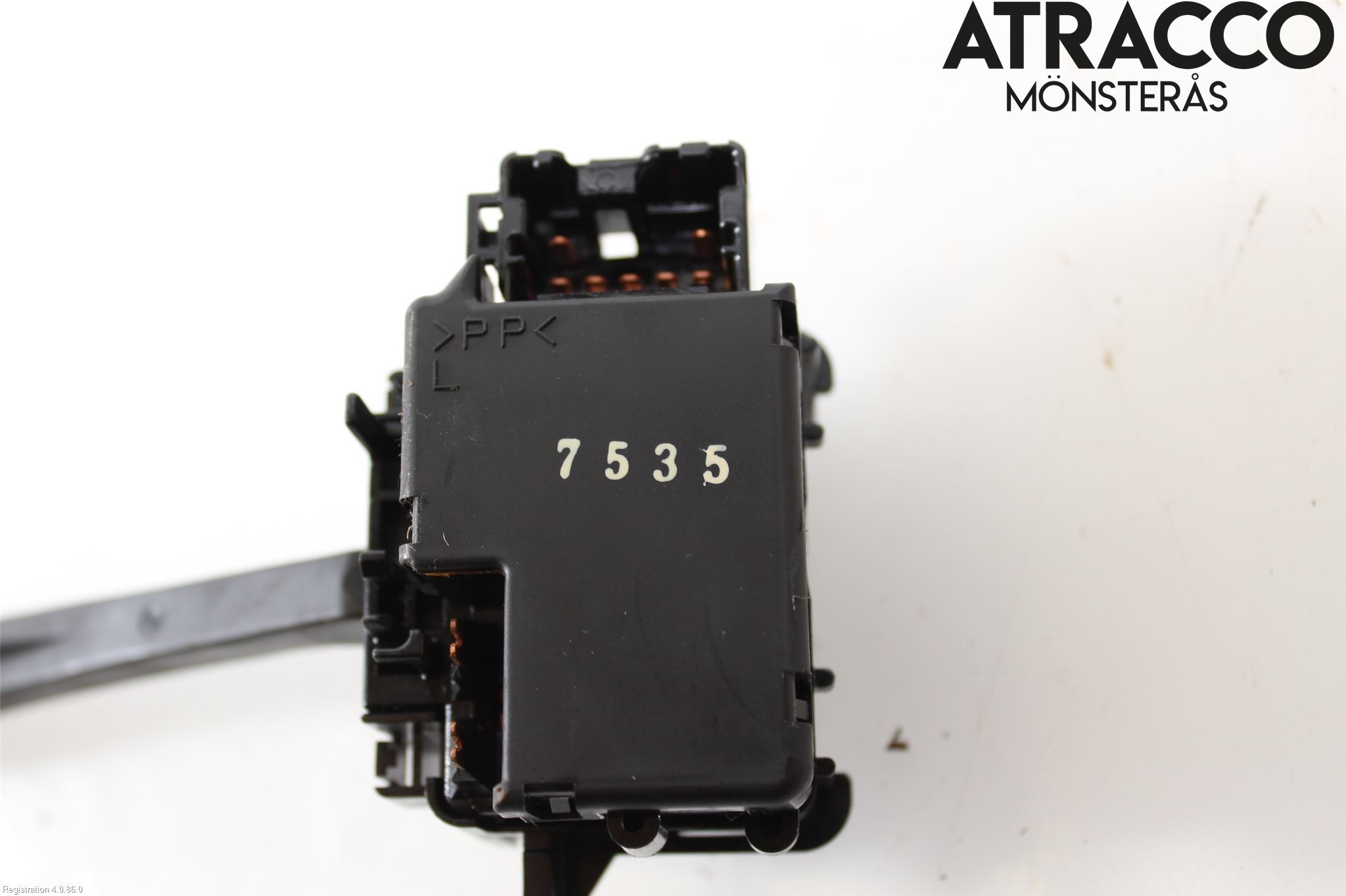 Nissan NAVARA 98-05 Bryter Ratt Visker - Spyler