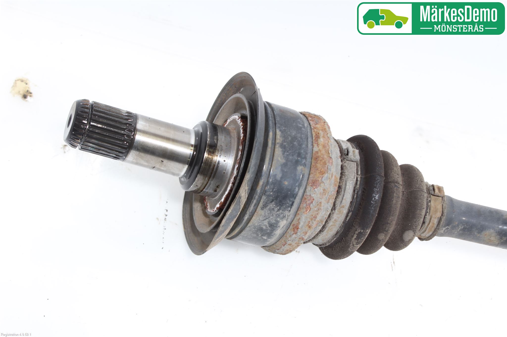 BMW 3 F30/F31/F80 12-19 Drivaksel Bak Kompl Venstre